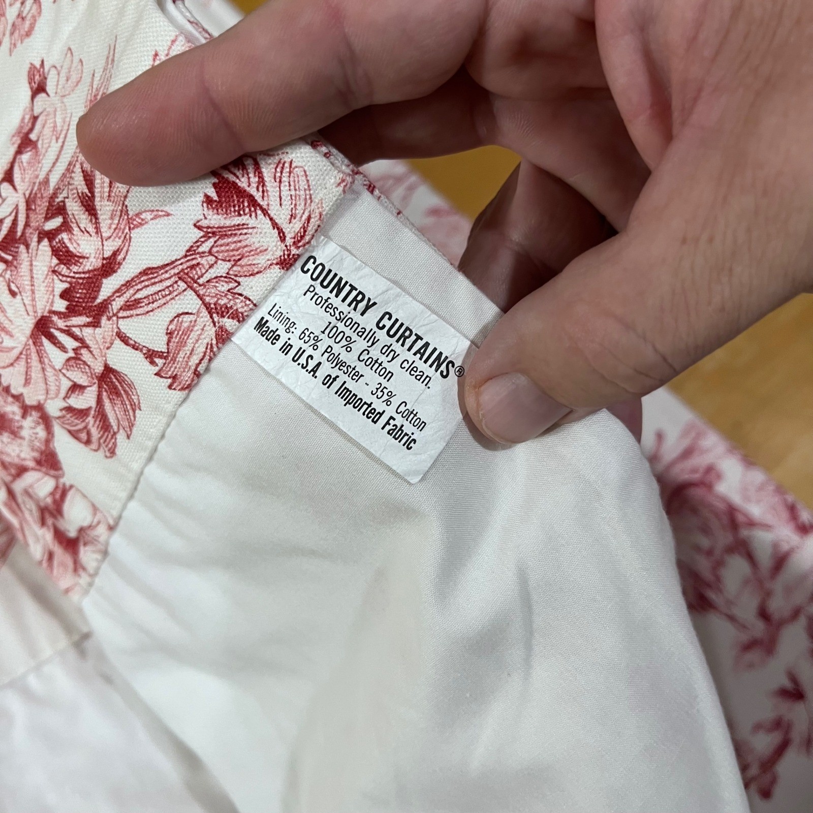 Vtg Country Curtains Red White Toile Valance French Country Pastoral 52×19 USA