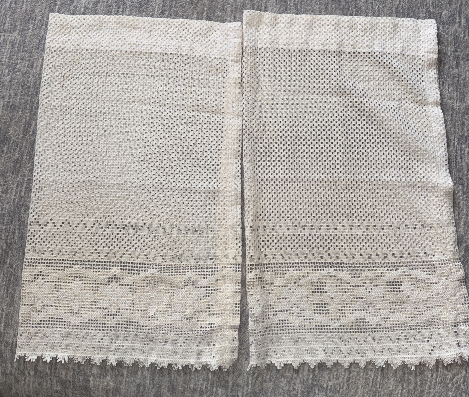 VTG Crochet Curtain Panels Set of 2 Cream Lace Scalloped 30Wx24L Cottage