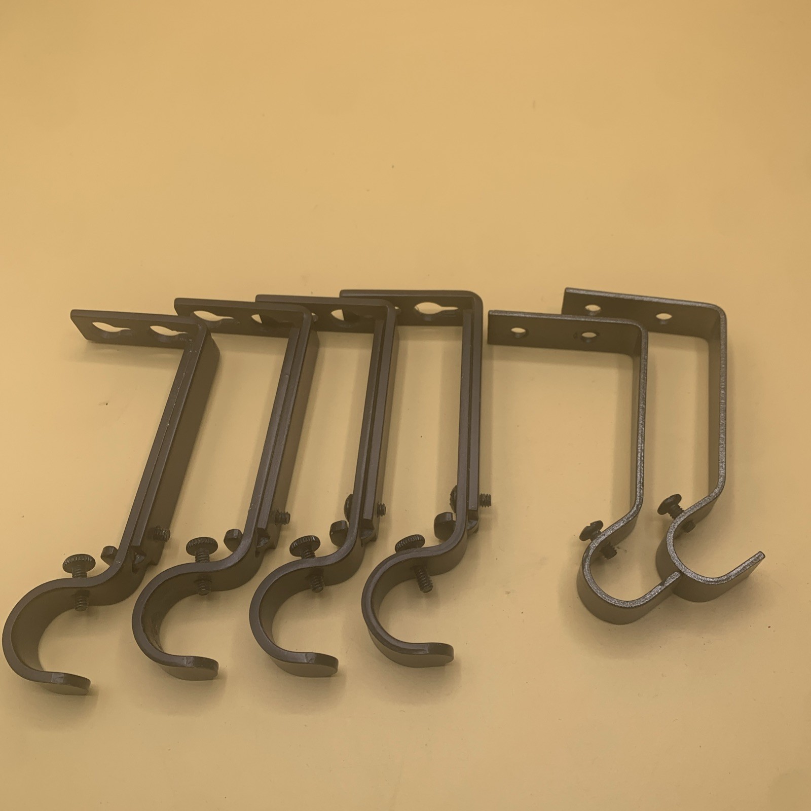 Adjustable Single Curtain Rod / Pipe Holders + 2 Solid Style Rod Holders