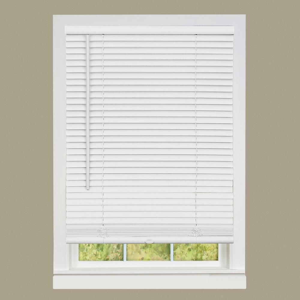 PROJECT SOURCE LIGHT FILTERING CORDLESS VINYL BLINDS 1.IN X 27IN. X 64 IN.