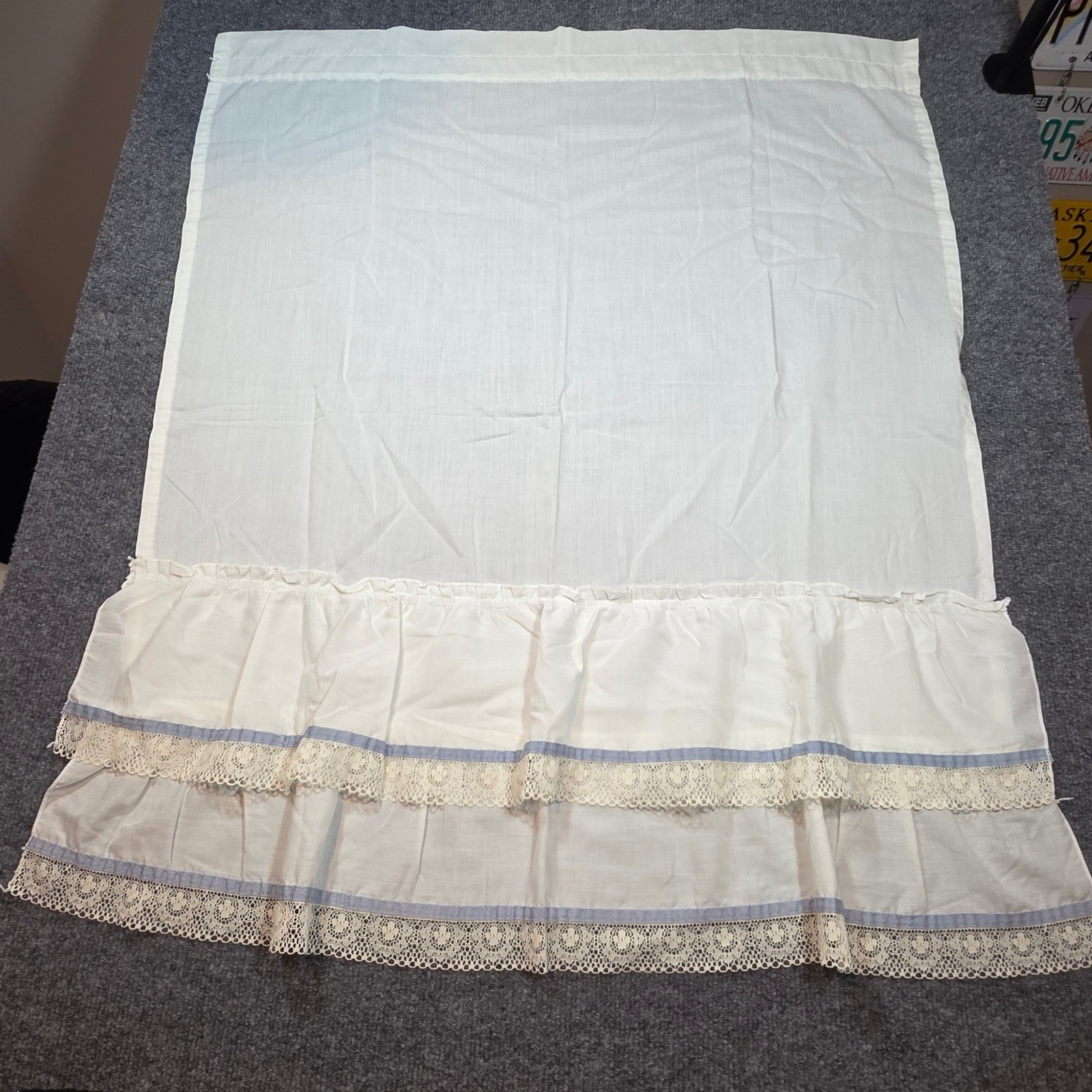 Vintage White Ruffled Cafe Curtains Lace Trim Blue Ribbon Made in USA 36×28 4pc