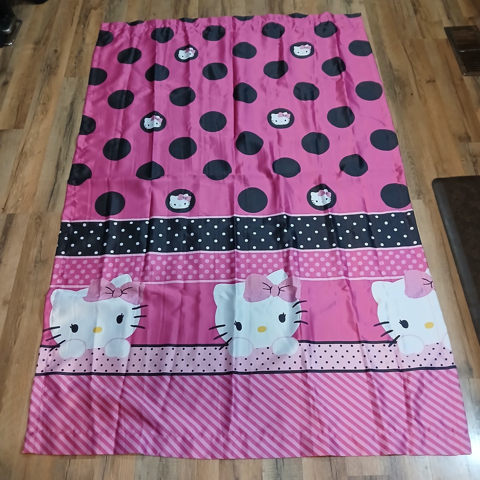 Hello Kitty Curtain With Dots
