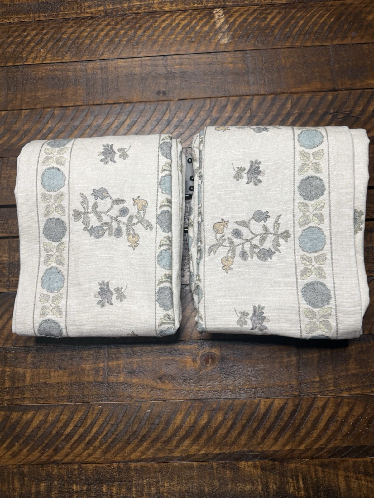 Pottery Barn Lilah Suzani Embroidered Curtain Chambray 50×96 Open Box Read! S/2