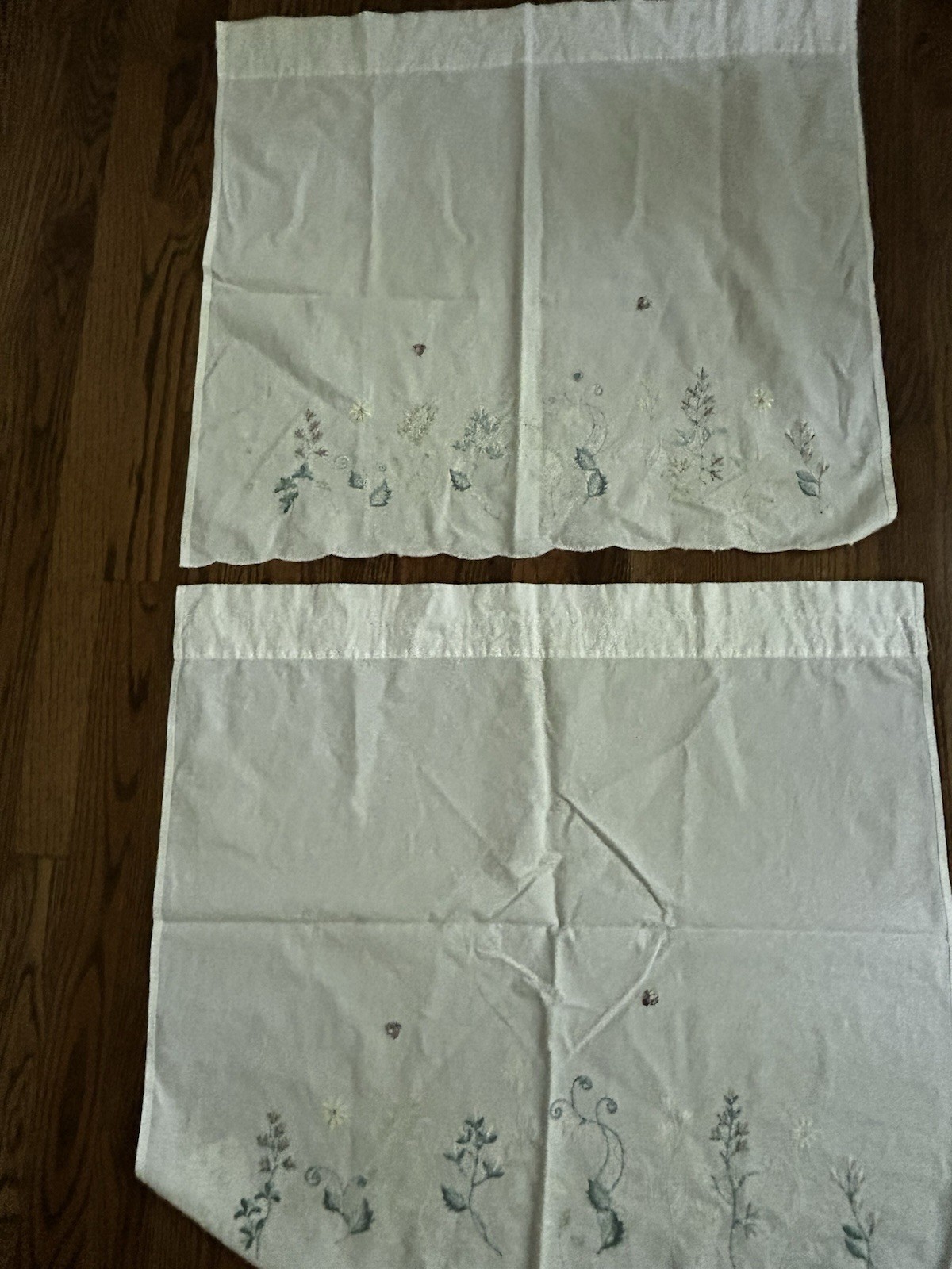 Cottage Style Hand Embroidered Cafe Curtain Panels Floral Ladybug White Scallop