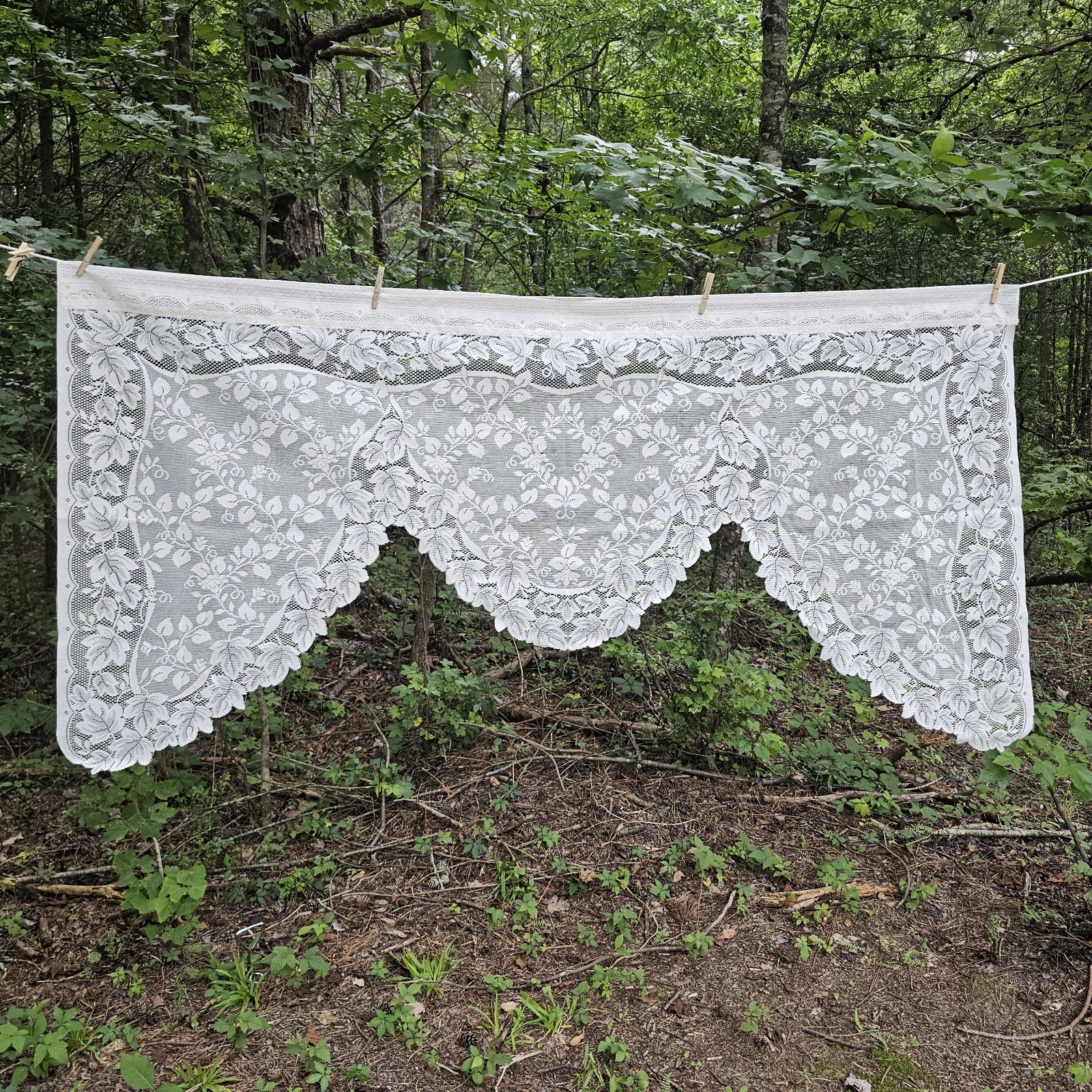 Vintage Ivory White Floral Lace Curtain Valance Scalloped Edge USA 70 x 36