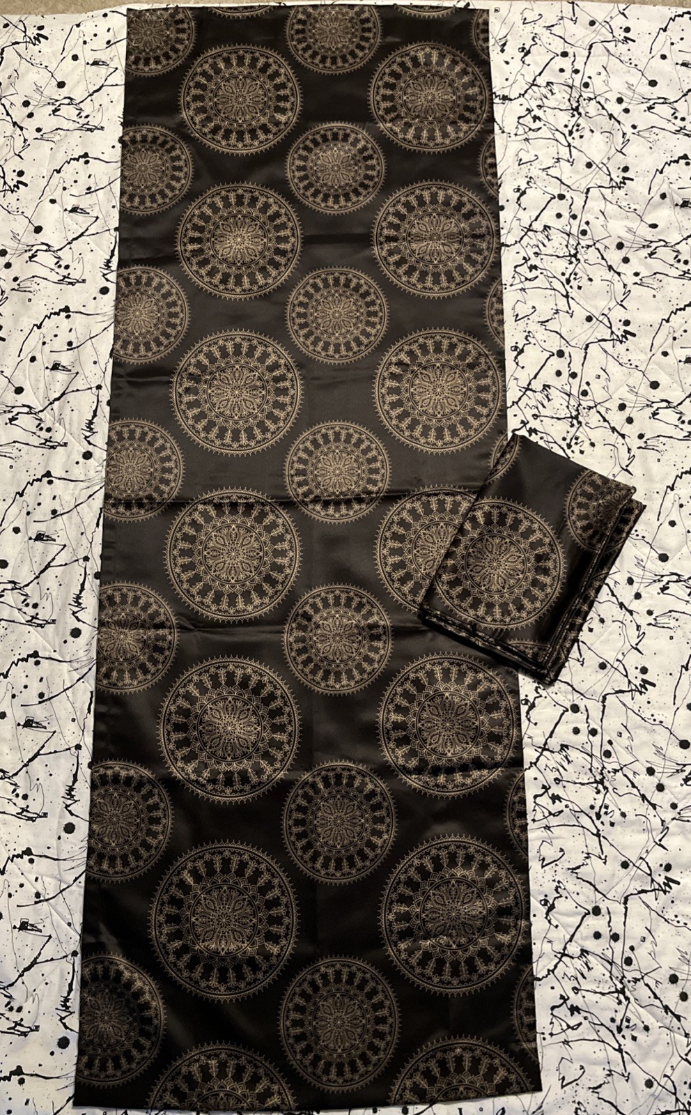 Mainstays Blackout 2 Panel Black Medallion Curtain 30″x84″ NOB *FREE SHIPPING*