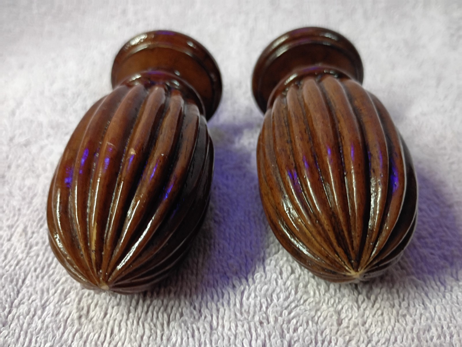 Hardware Dark Finish Small Fluted Finials Wood 4″ Tall x 1.75″ Bottom
