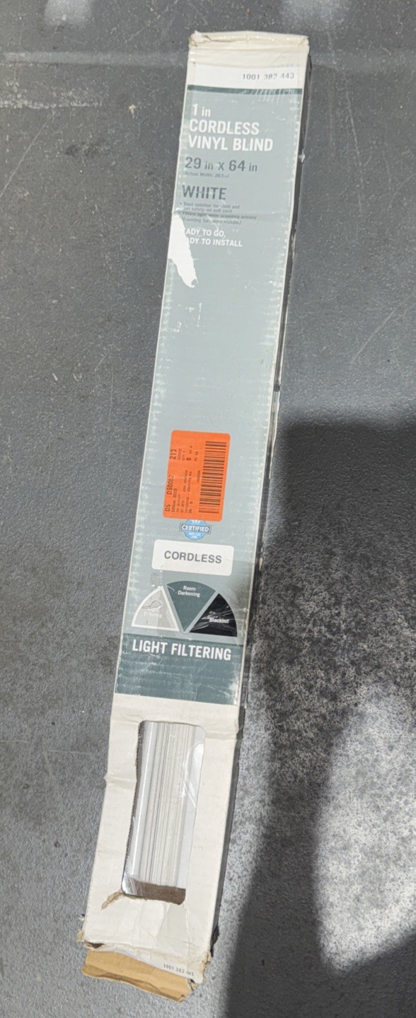 White Cordless Light Filtering 1 in. Slats Vinyl Mini Blind – 29″W x 64″L New