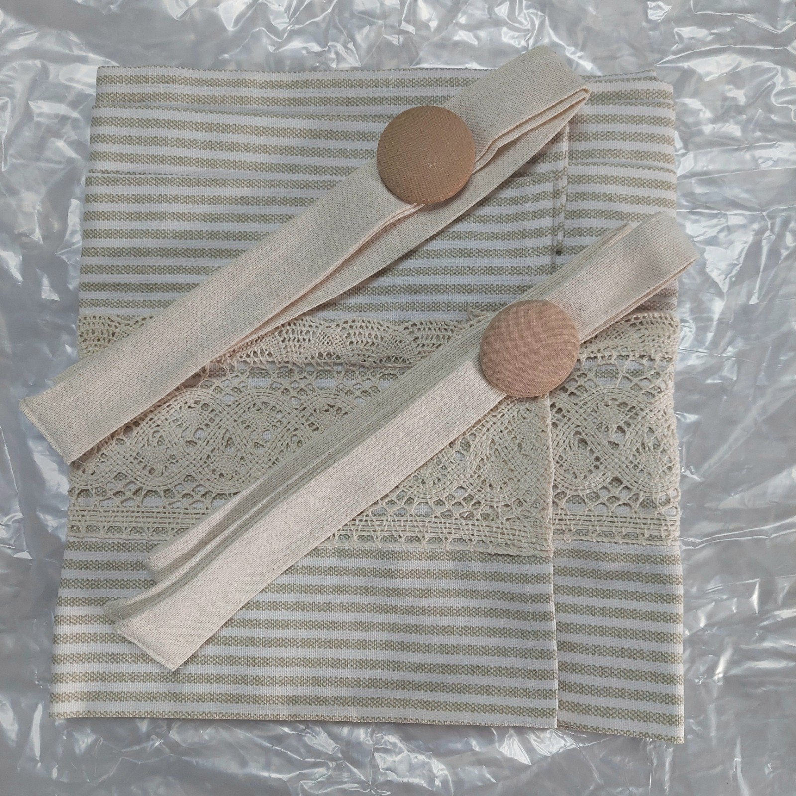 NEW!! Striped Lace Tie Up Green & Cream Valence! 42″ X 18″ (E90)