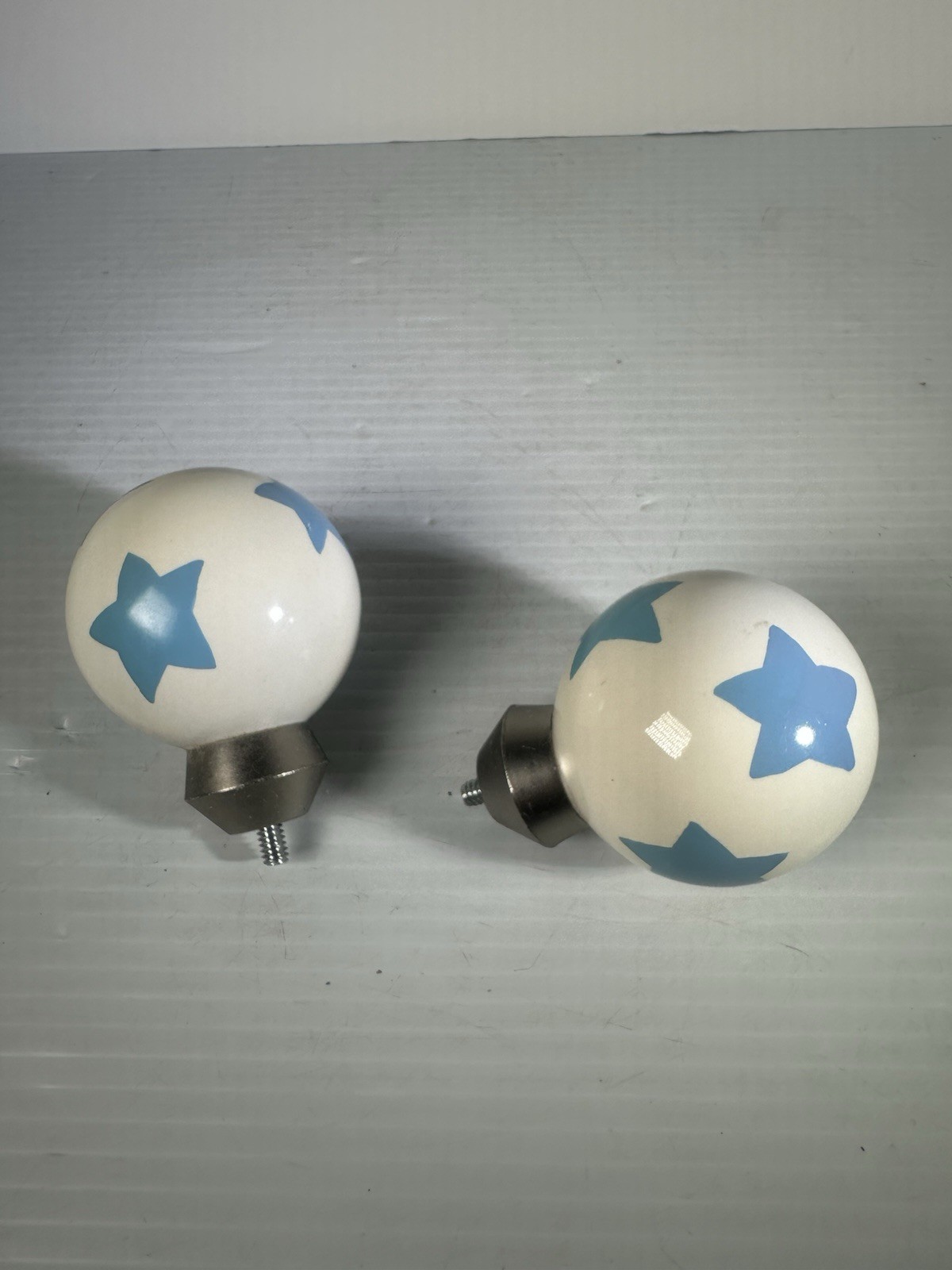Pottery Barn Kids 2 Set Blue / White Stars Ceramic Curtain Rod Finials