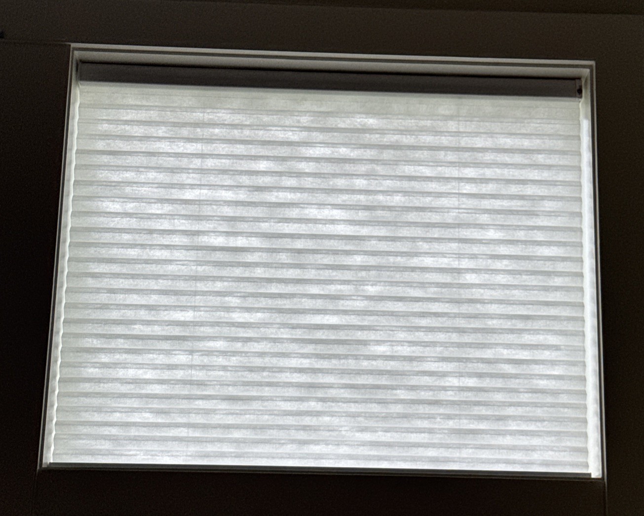 Levolor Motorized Cellular Shade 35.25 X 25.5 High Cotton (Full Retail $585.60)