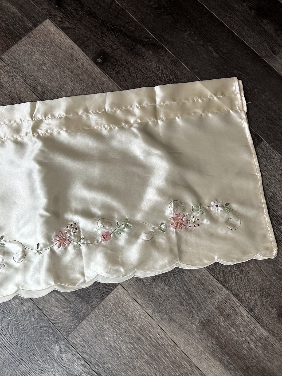Satin Window Valance Cream with Embroidered Flowers 17 x 82 Inches (*33)
