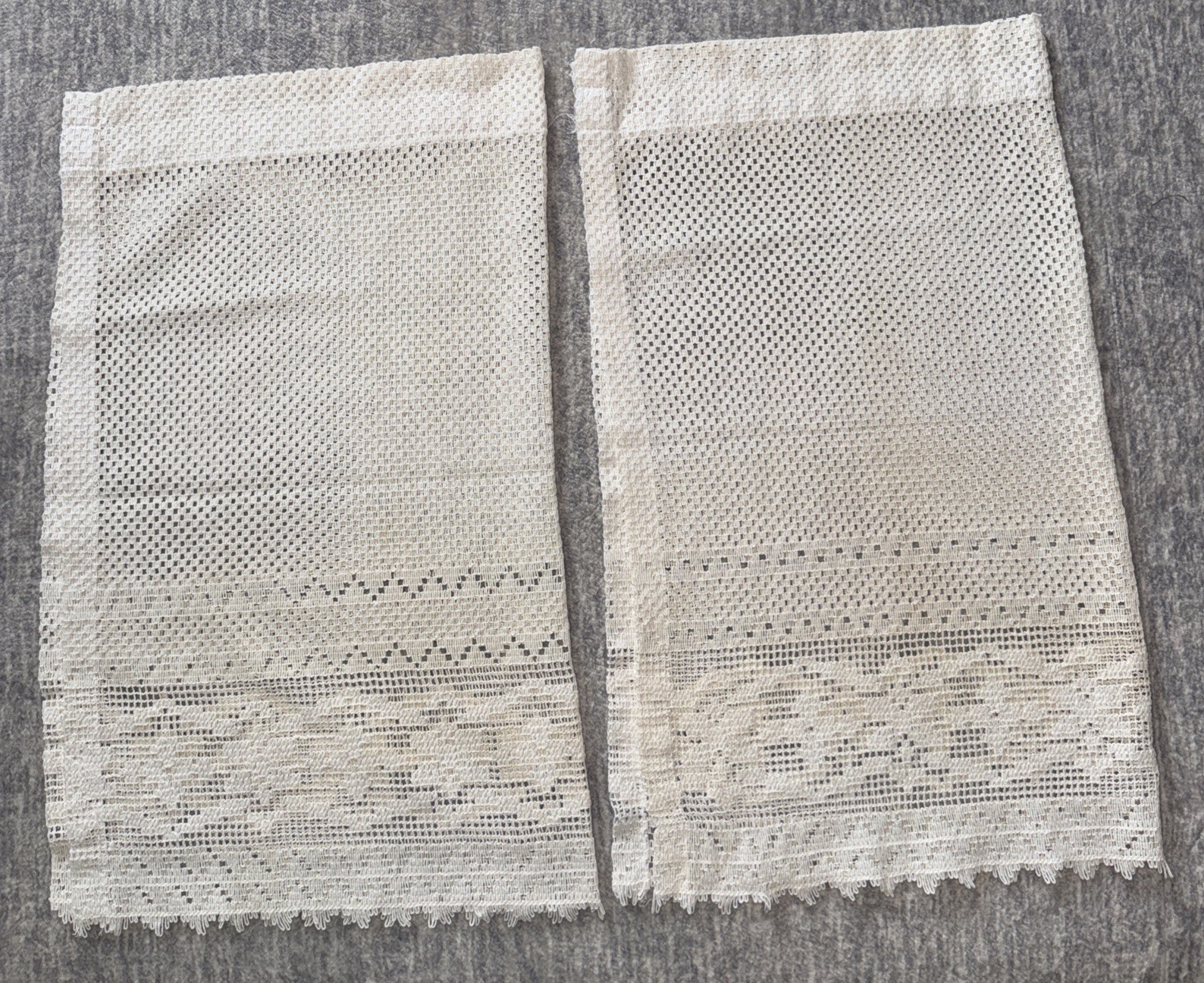 VTG Crochet Curtain Panels Set of 2 Cream Lace Scalloped 30Wx24L Cottage