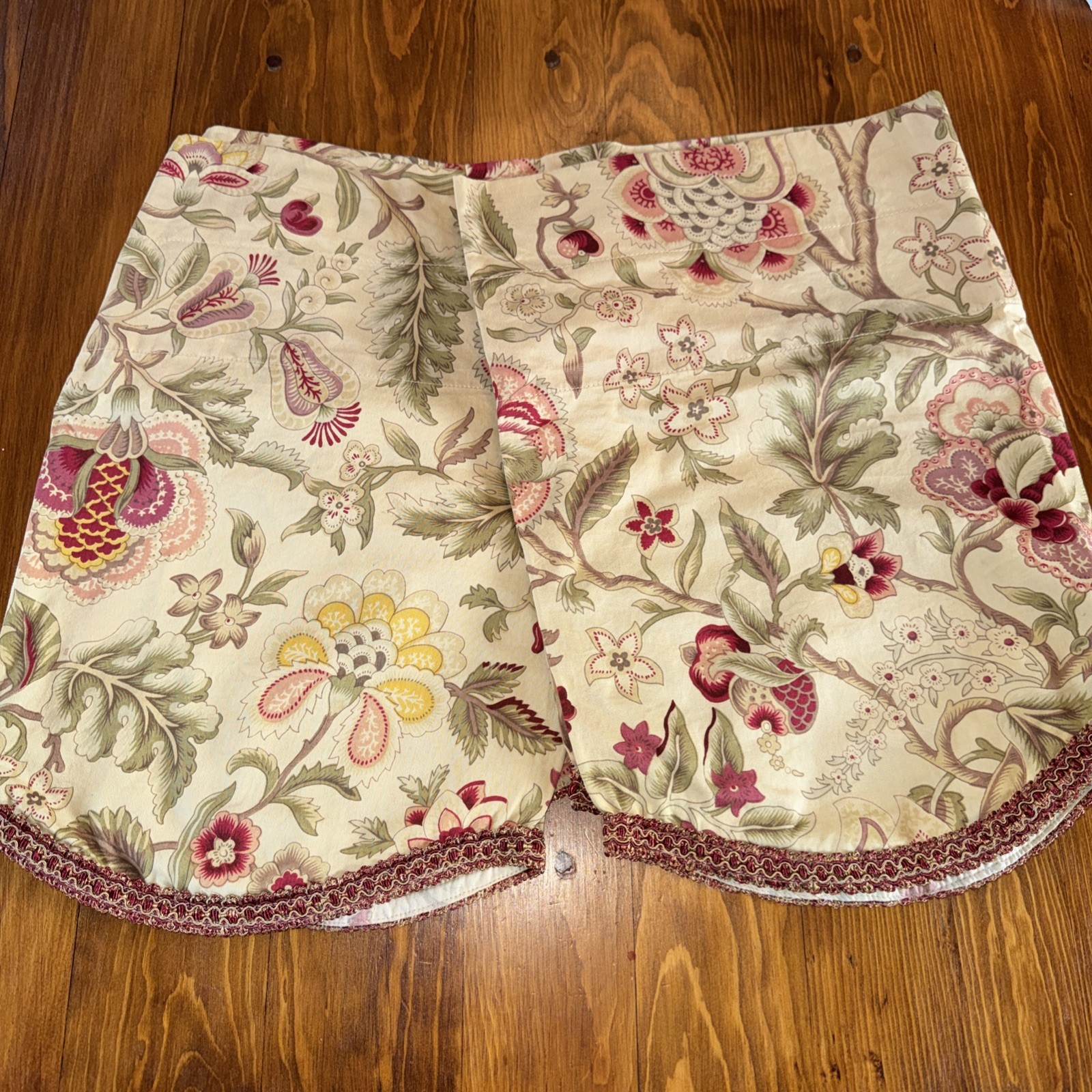 2 Waverly Rod Pocket Valance, Imperial Dress Antique, 50″ W X 15″ L EUC
