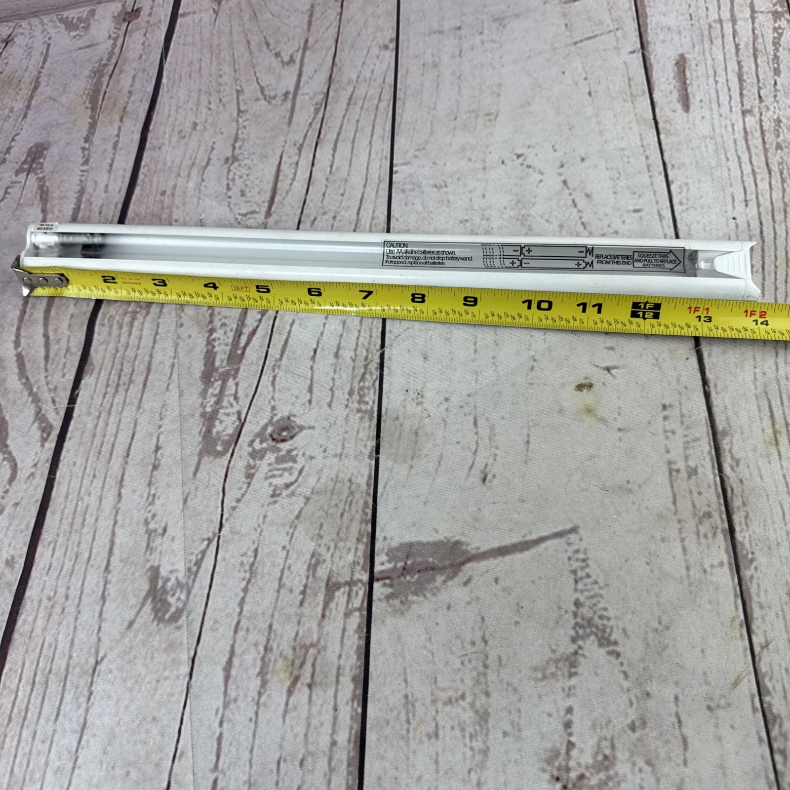 Hunter Douglas PowerView Battery Wand Tube Motorized Shade 14in