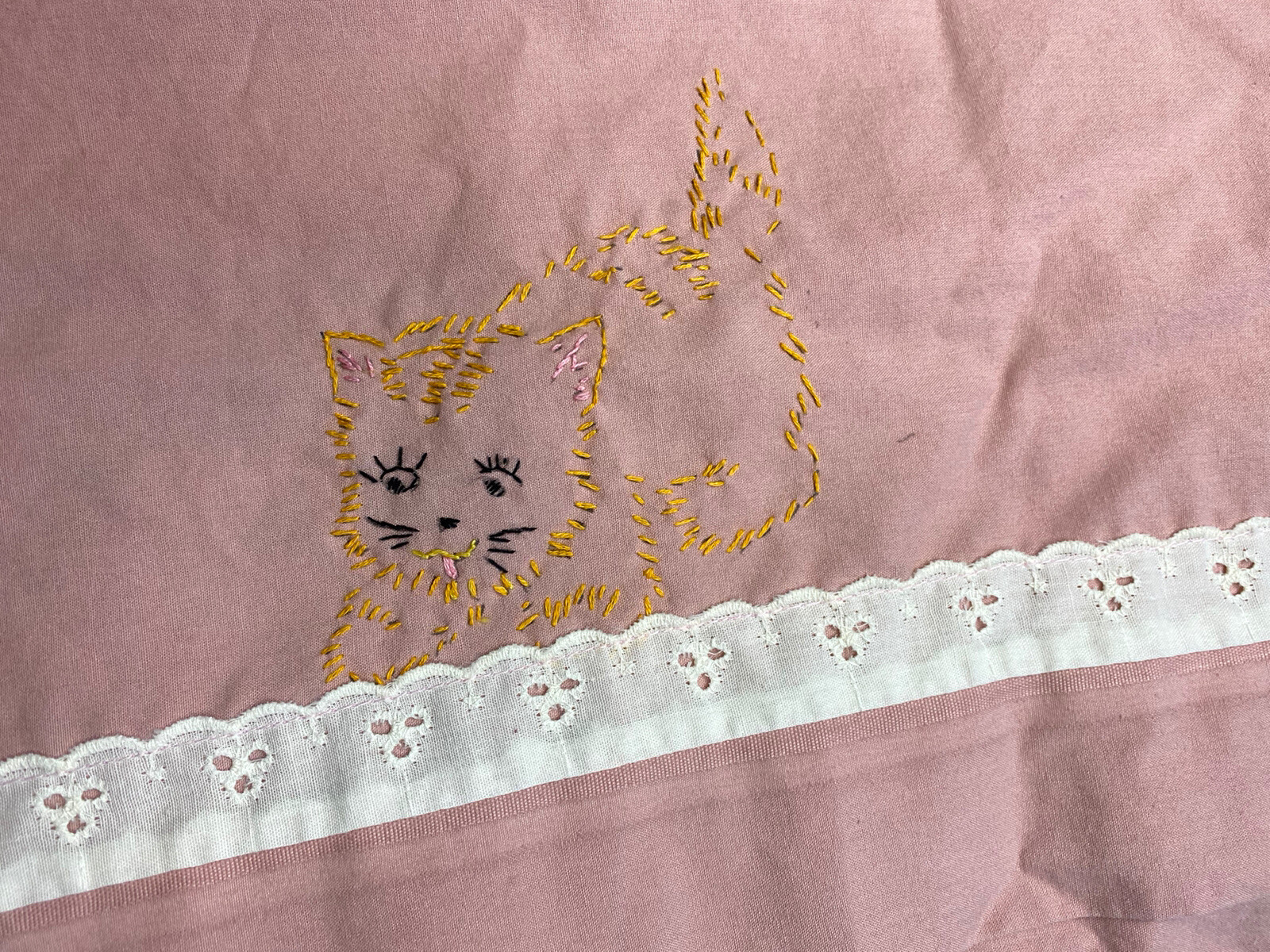 Vintage Hand Made Custom Kitten Curtain Embroidered Drape Canvas Mauve Cats HTF