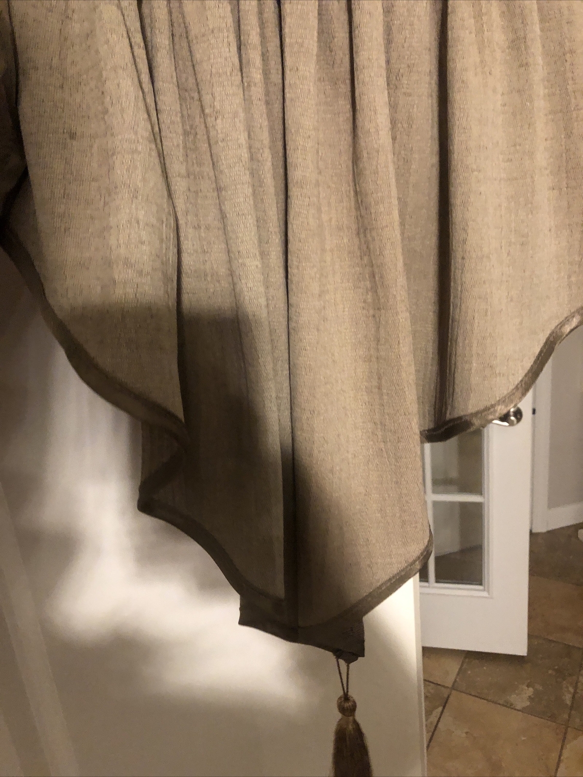 2 CROSCILL CRUSHED CHENILLE ASCOT VALANCES TASSEL TAUPE TAN 40″X25″
