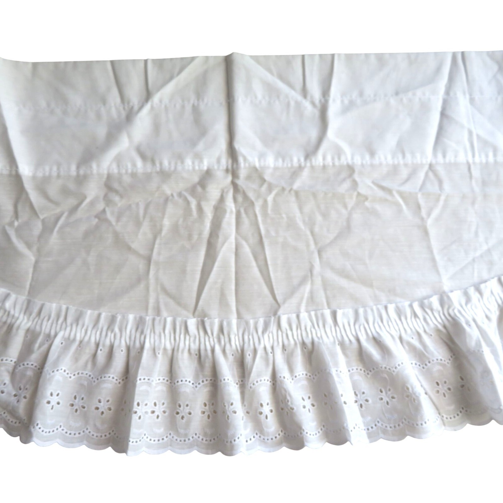 White Eyelet Lace Ruffle Valance Scalloped Hem 44″ x 12″ Rod Pocket NEW