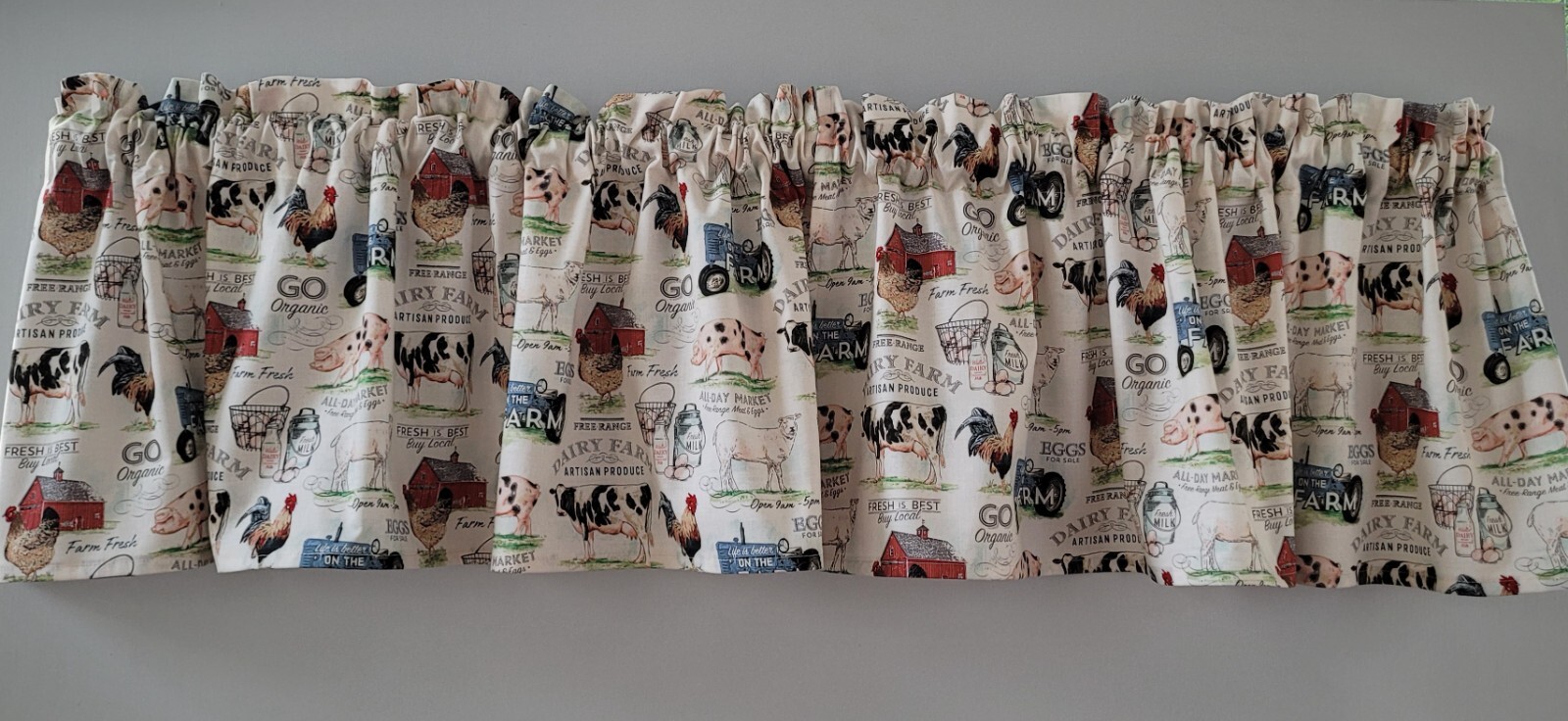 Country Farmhouse Valance Curtain, Farm Animal Themed Valance ( 41″ W x 15″ L)
