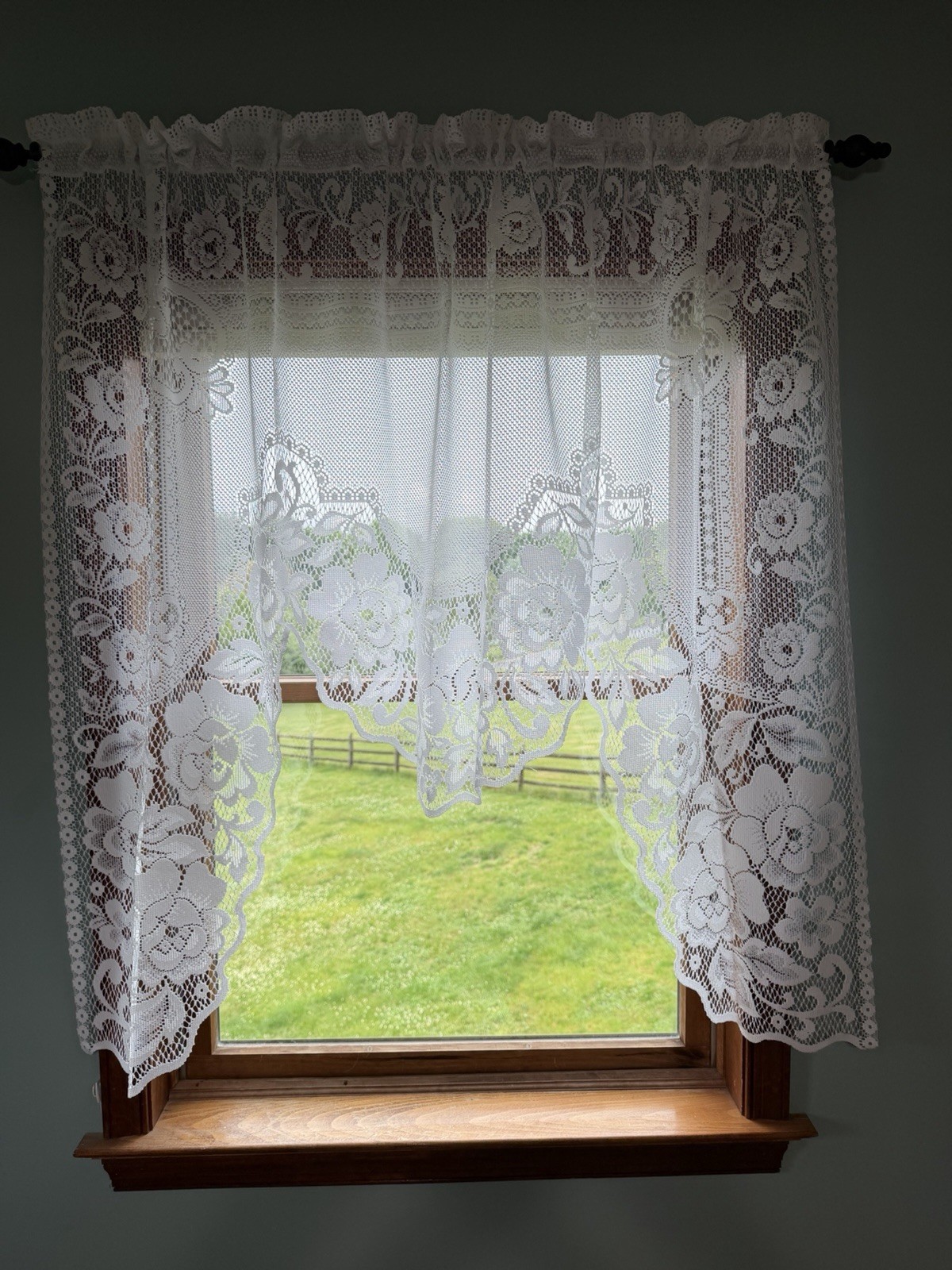Heritage Lace Curtain One Piece Swag White 60” x 48” New Victorian Rose
