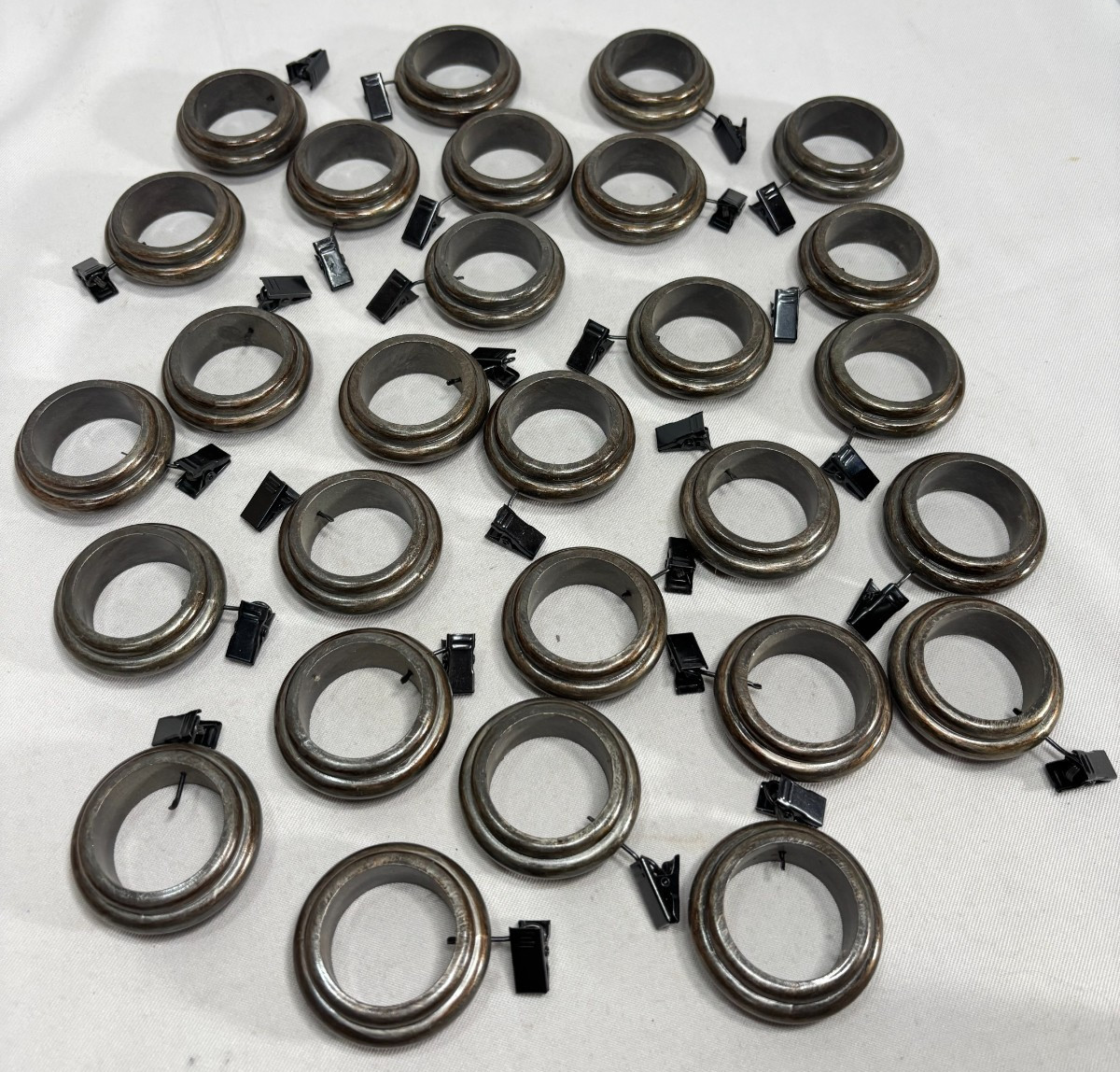 Set of 28 Café Curtain Rod Clip Rings – inside dia. for rod is 1.25″ – RESIN