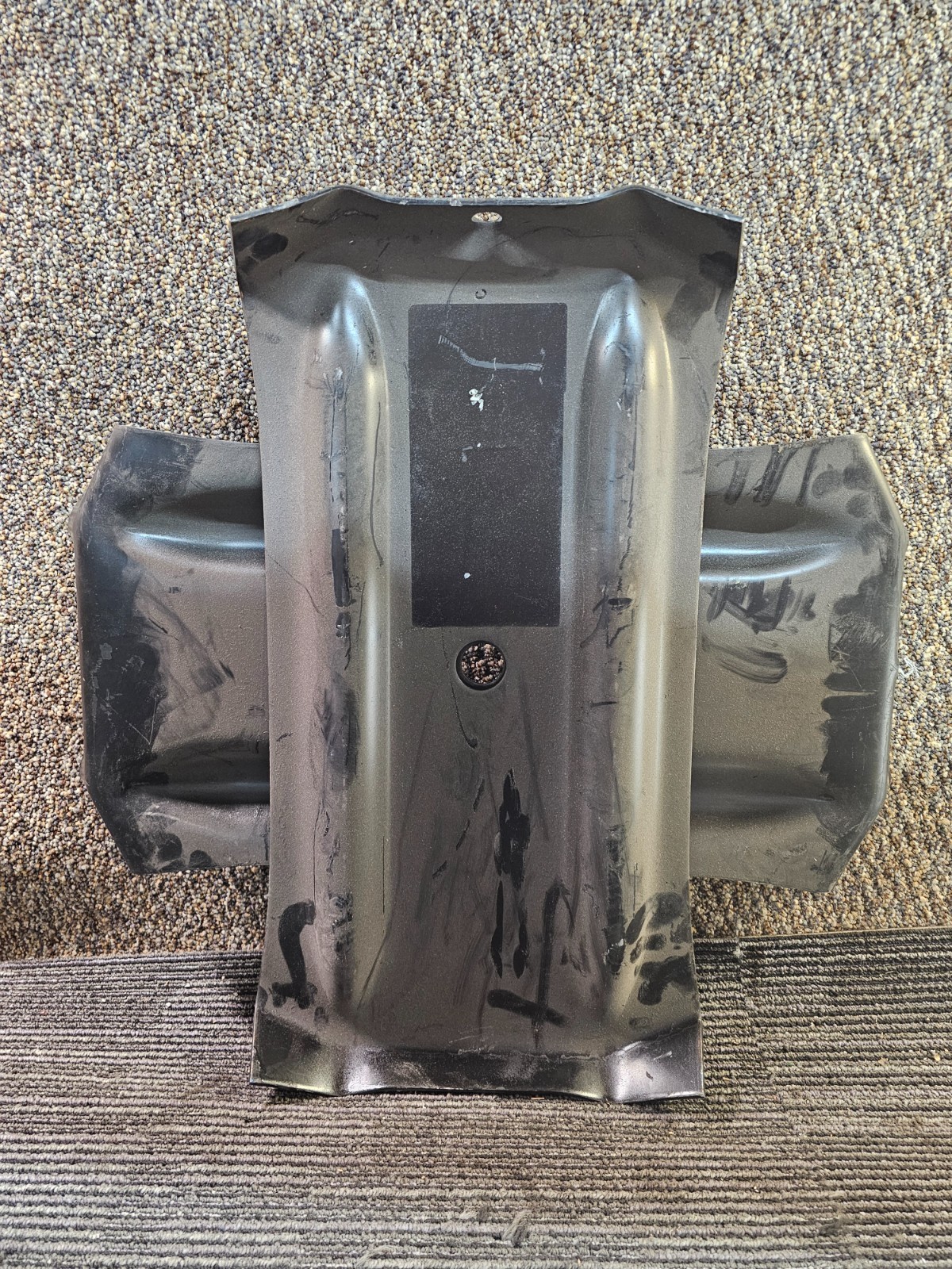 Hubbell X24 Earth Tension Anchor Cross-Plate, 24in painted fits 1in rod