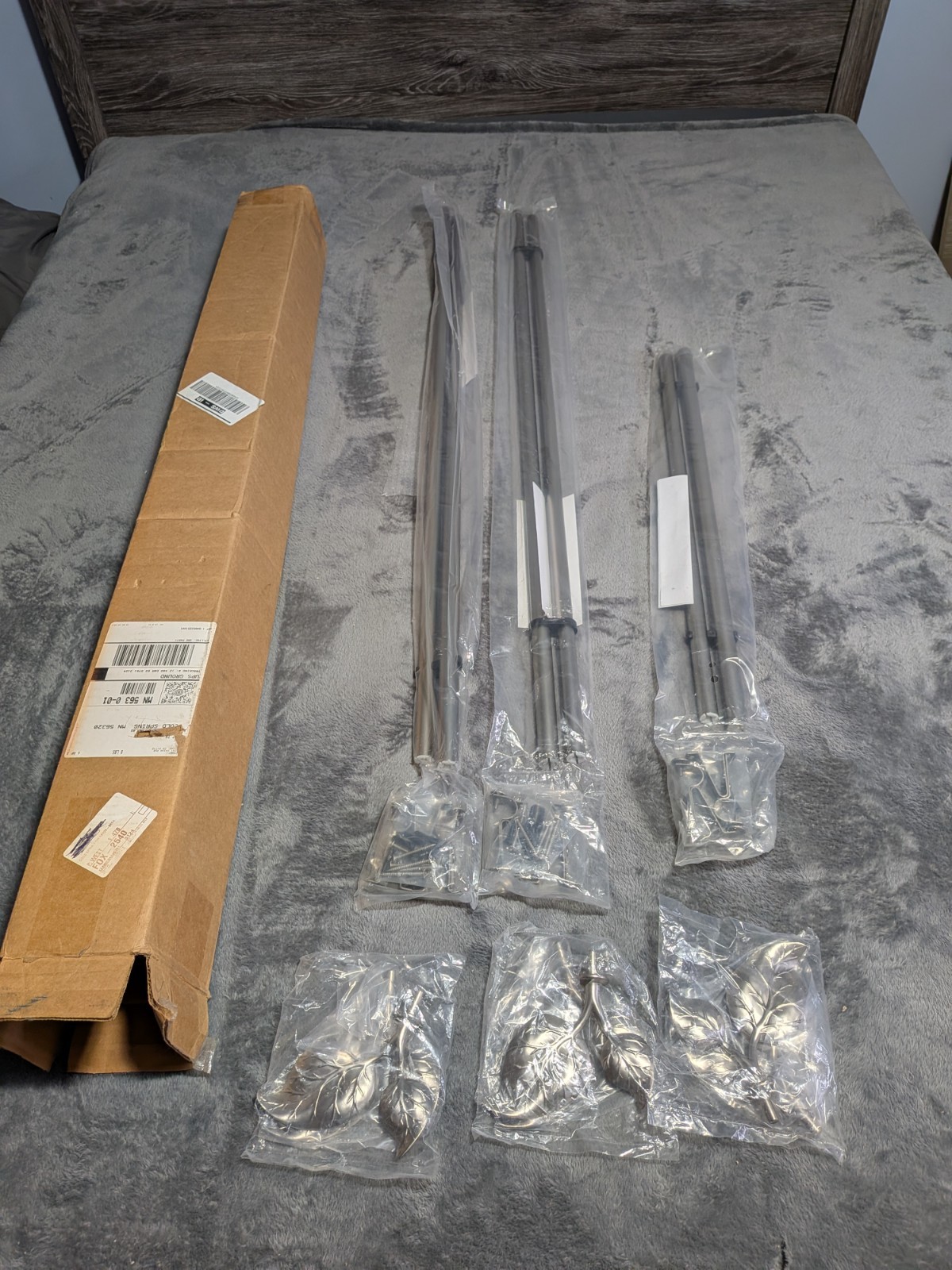 Decorative 3/4 Adjustable Window Curtain Rods With Leaf Finials Set Of 4.. Read