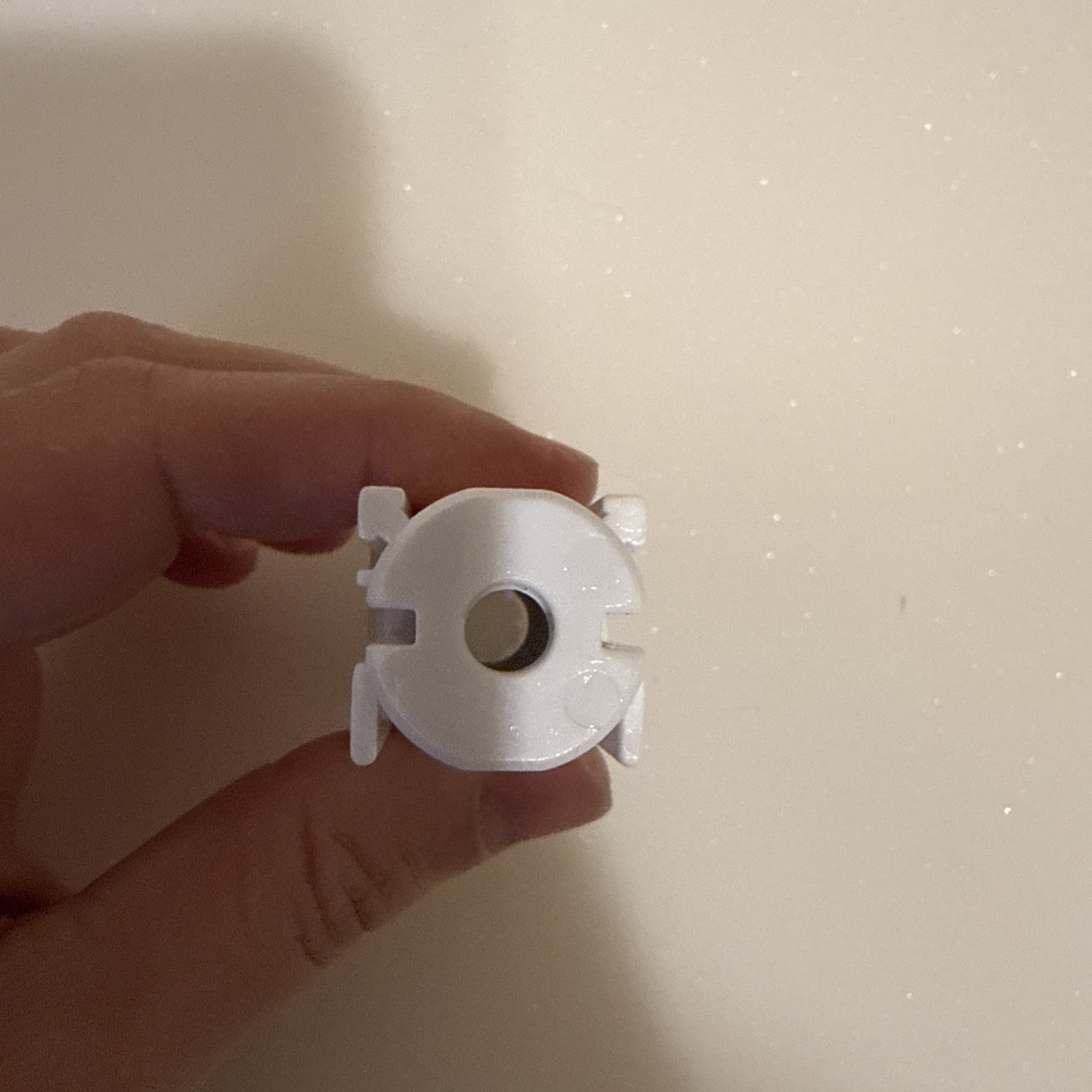 LazBlinds 1Pcs No Tools No Drill Adjustable Mounting Bracket with Silicone Pad