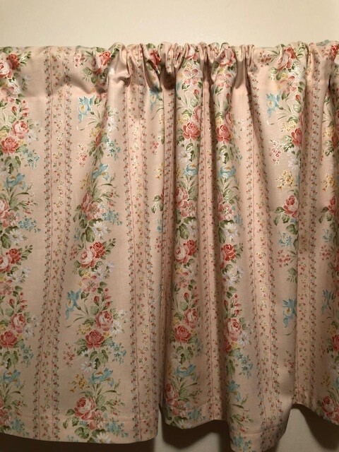 Handmade Peach Shabby Chic Valance, 41 X 15 INCHES