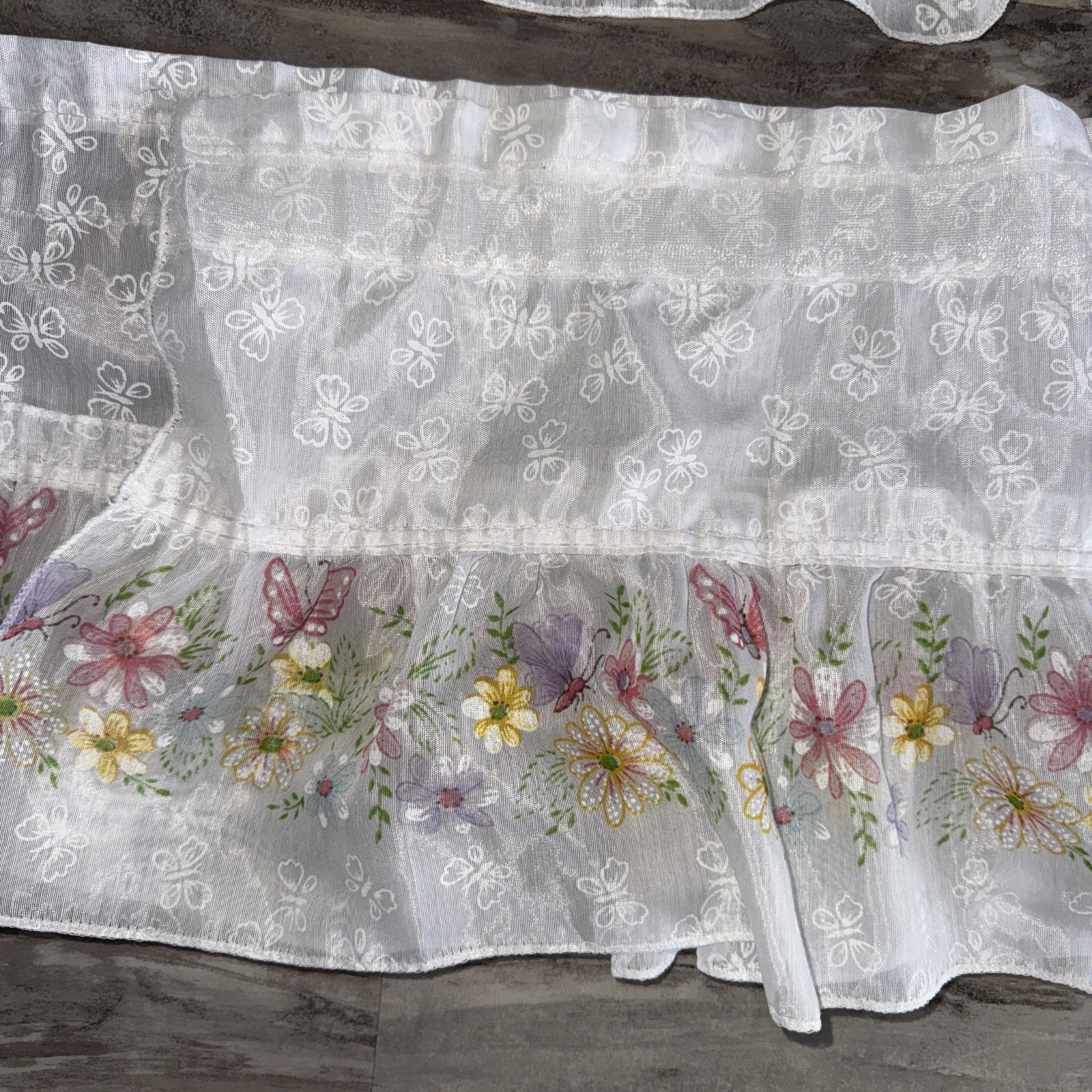 VTG KK Home Innovations Pair White Window Curtain Panels Floral Butterfly 48X11
