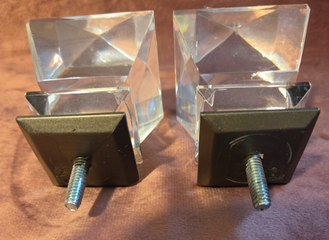Acrylic Crystal Shaped Square Curtain Rod Cap Finial