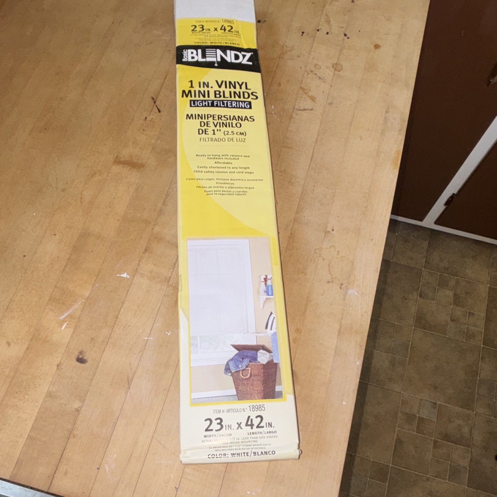 Basic BLENDZ 1″ Slat Vinyl Mini Blinds Light Filtering White 23 x 42 in