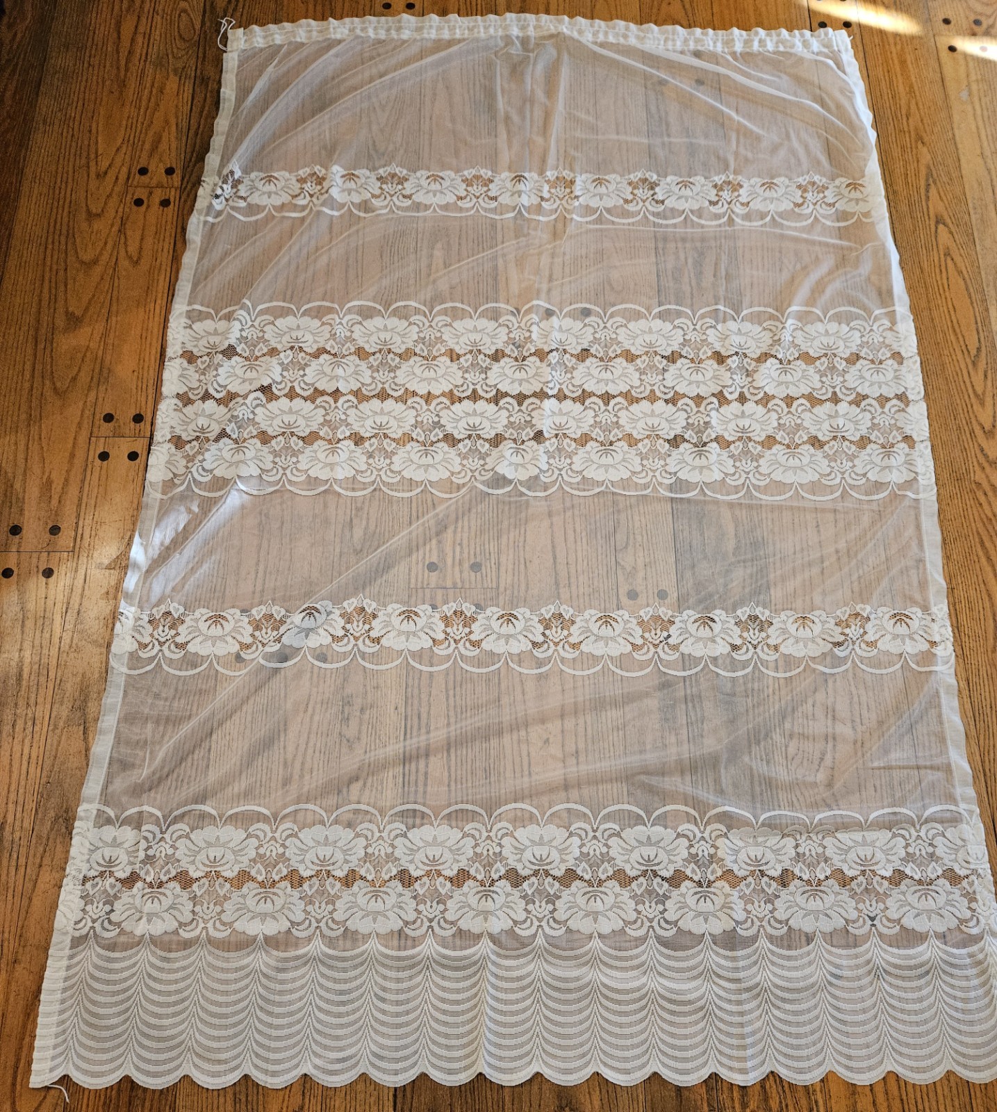 Vtg Sheer Ecru Floral Lace Rod Top Scalloped Edge Curtian Panels (3) 55″x79.5″