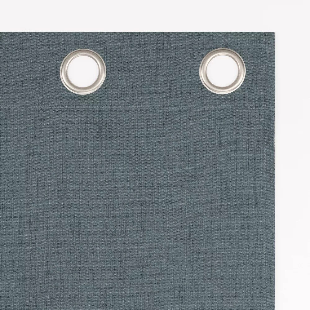 Sun Zero Arlander Blackout Heather Blue Grommet Hang Curtain Panel 40″ x 84″