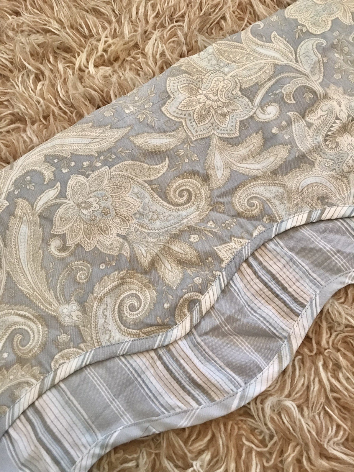 Waverly Home FLORAL MEDALLION Yellow Blue Gray Valance 49”x17” (1) Wavy