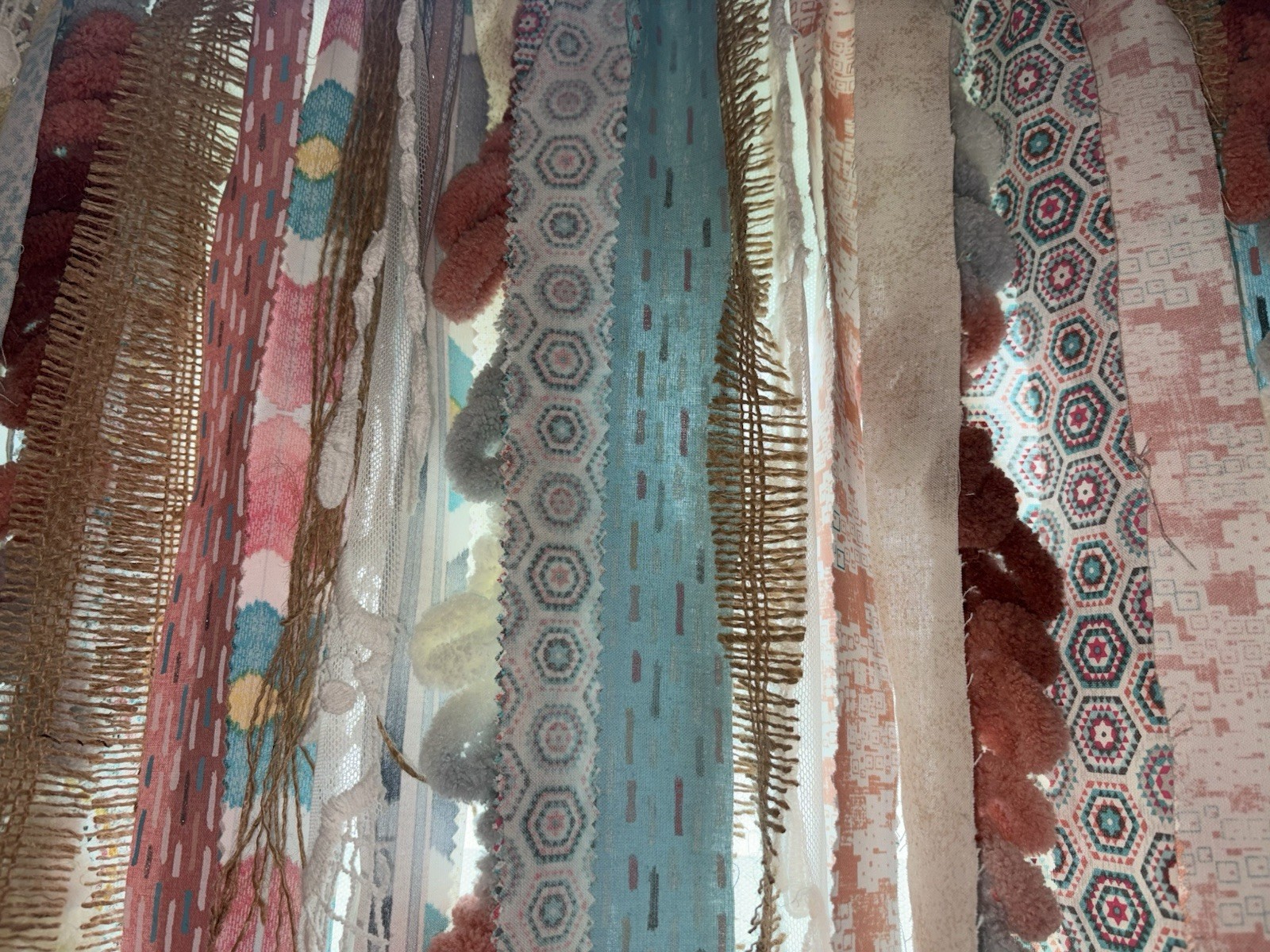 Shabby Sheek Window Valance 4 pieces with rod