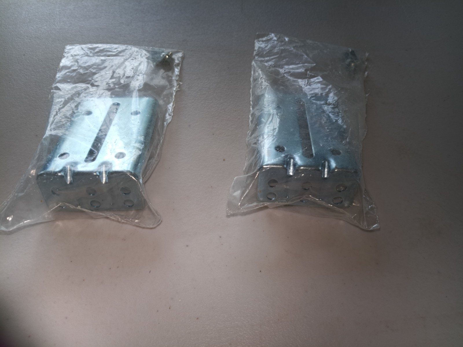 Vintage Graber/Bali cellular shade adjustable metal mounting brackets. 509