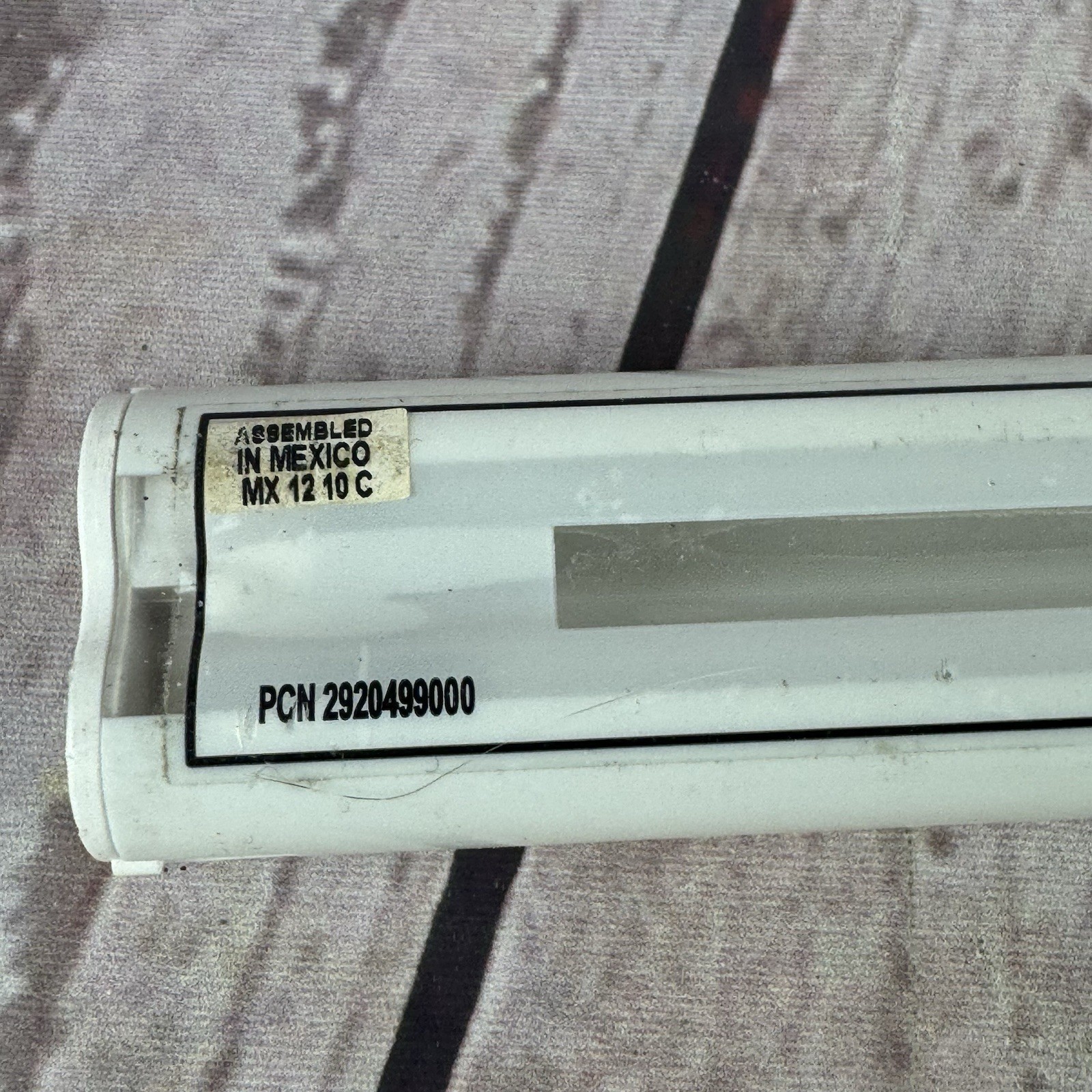 Hunter Douglas PowerView Battery Wand Tube Motorized Shade 12in
