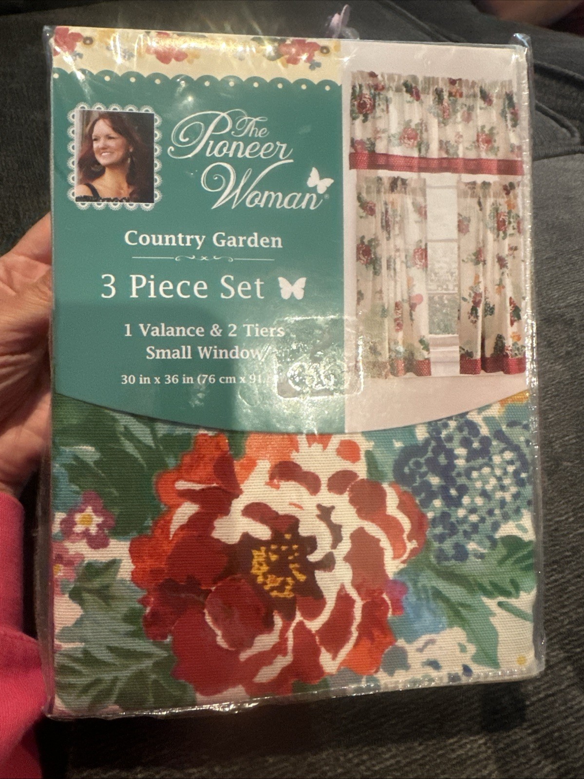 Pioneer Woman ~ Country Garden ~ Three (3) Piece Curtain Set ~ 30″ x 36″