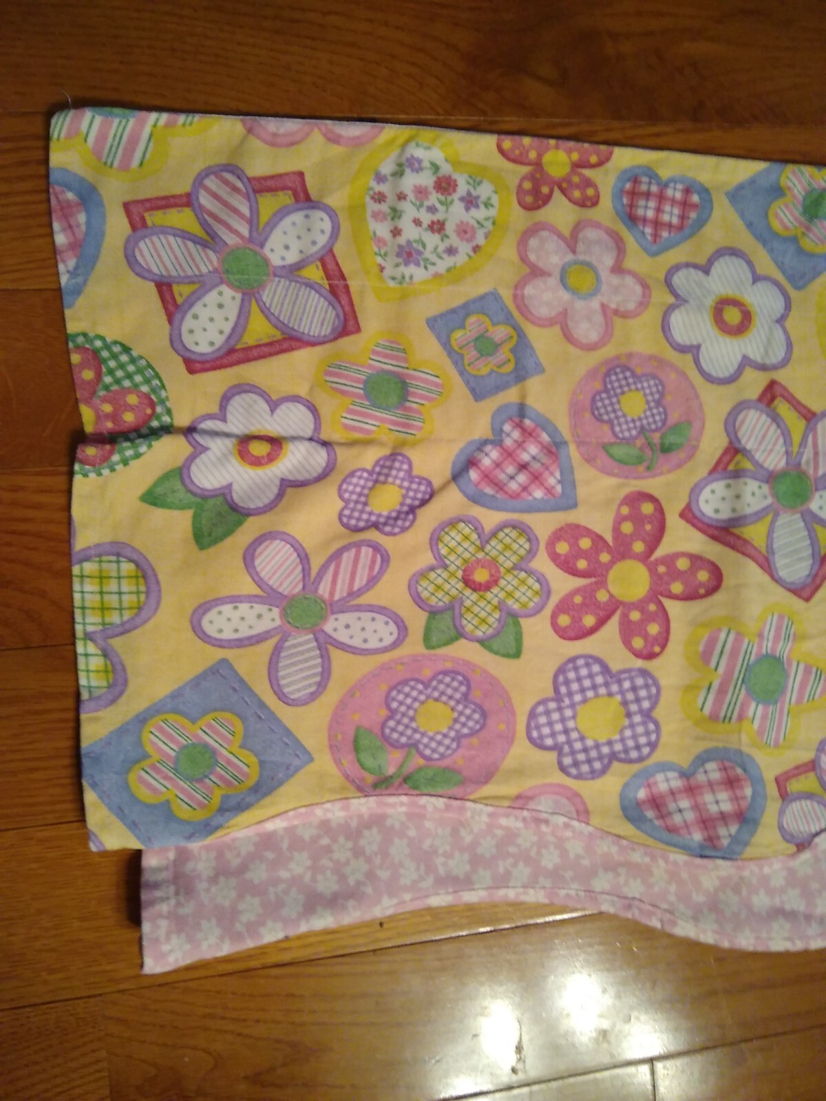 Waverly Classics Home Kids Flower Power Patch Floral Tiered Valance Curtain EUC
