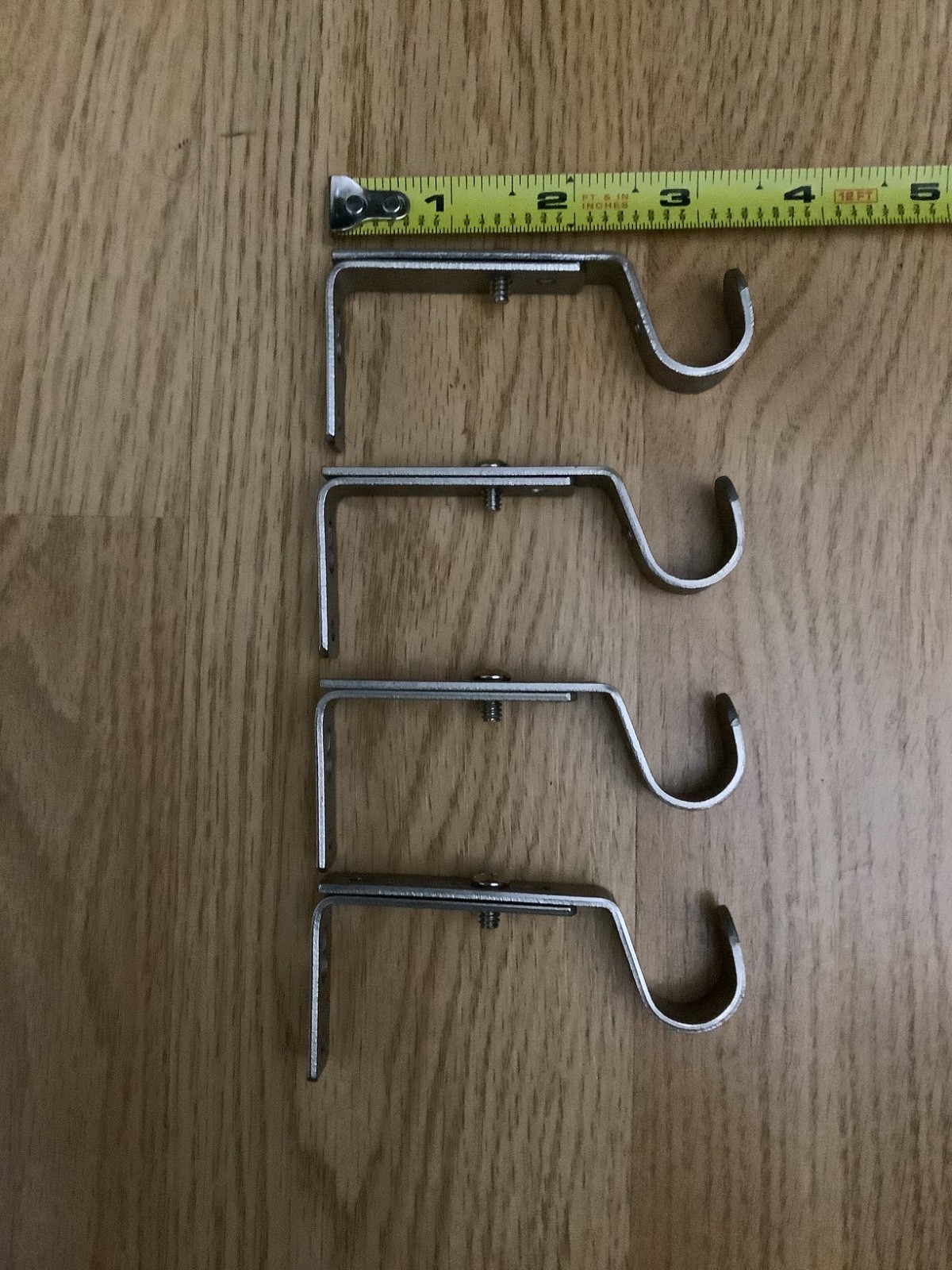 (4) Silver Metal Adjustable Curtain Rod Hangers Hooks for 3/4 inch Rod NEW!