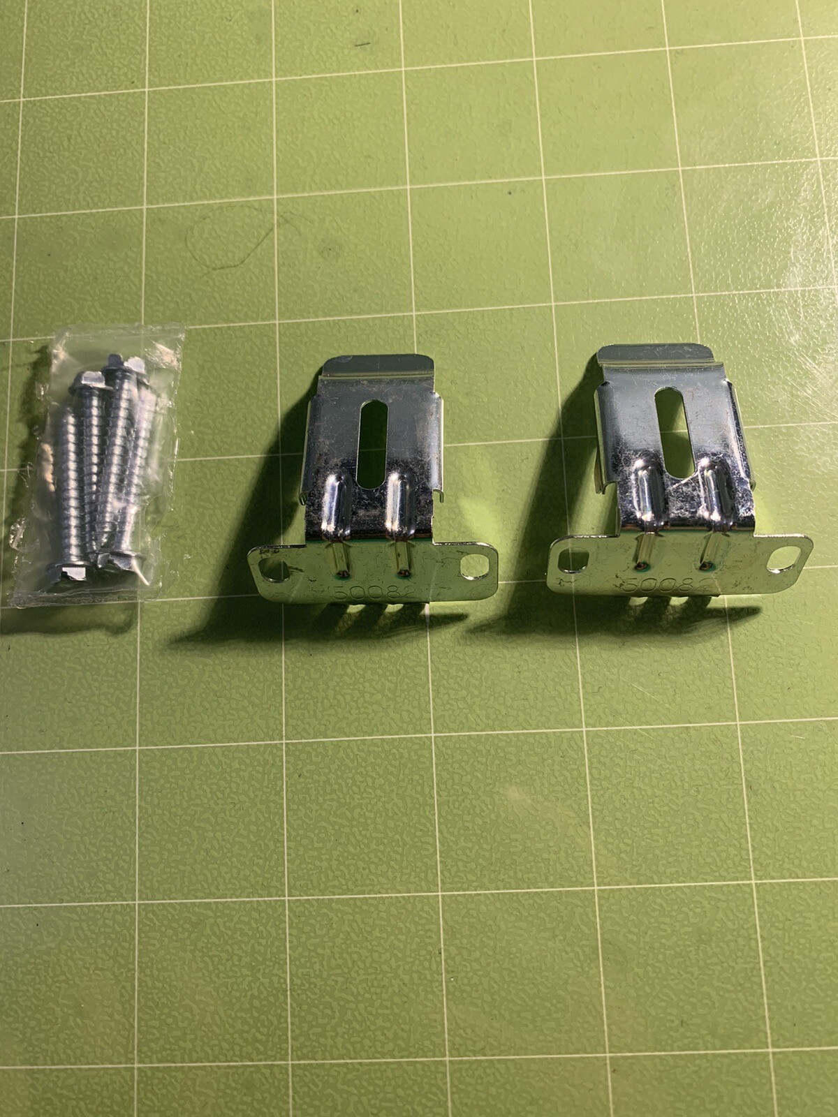 Graber / Bali Mounting Brackets For Crystal Pleat Cellular Shades – New – Pair