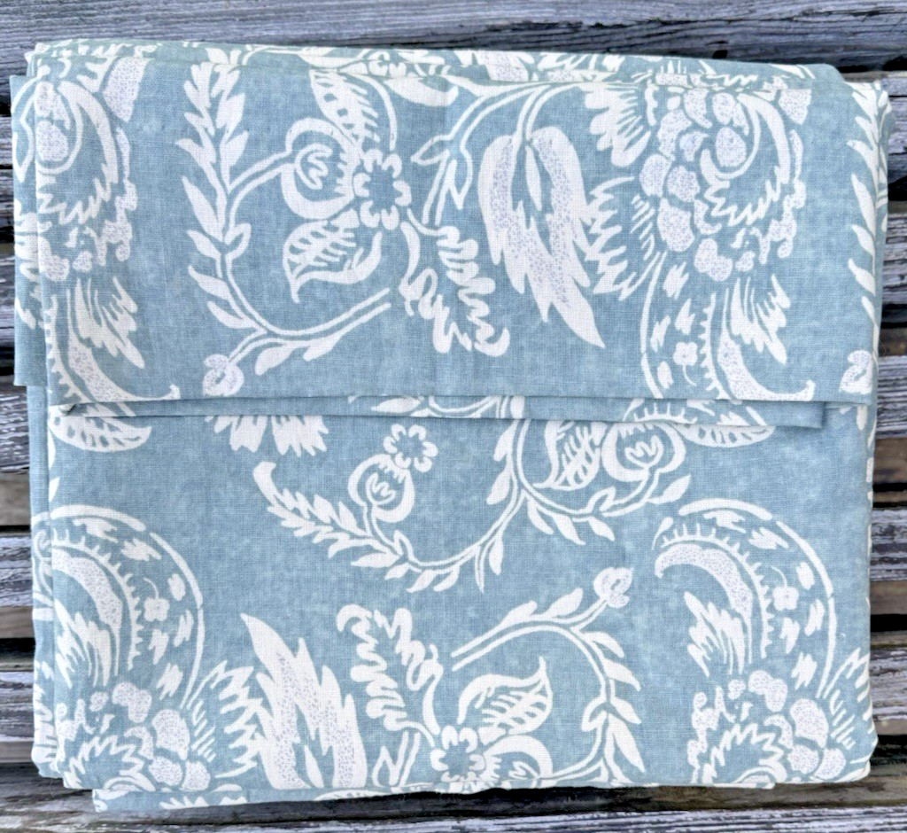 Set Pottery Barn Alessandra Scroll Drapes 50 x 84 Sage Green Pair Lined Blackout