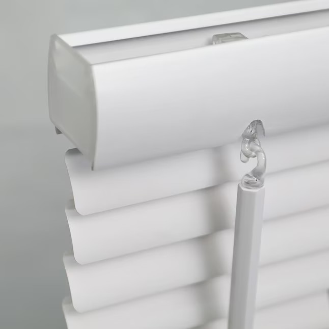 Project Source Light Filtering 1-in Slat Width 35-in x 64-in Cordless White Viny