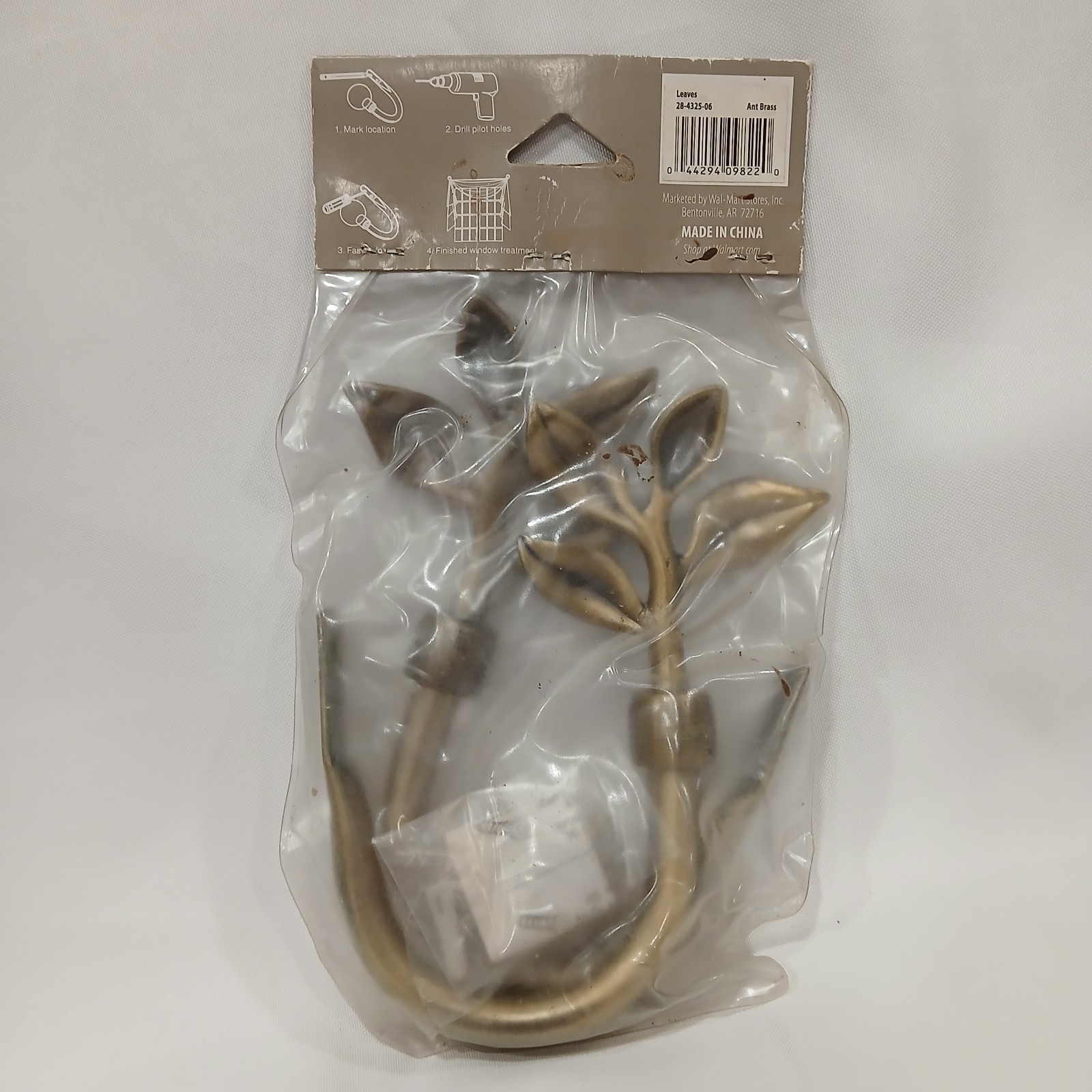 NOS HomeTrends Gold Brass Tone Metal Leaves Twig Curtain Holdback Hooks Set of 2