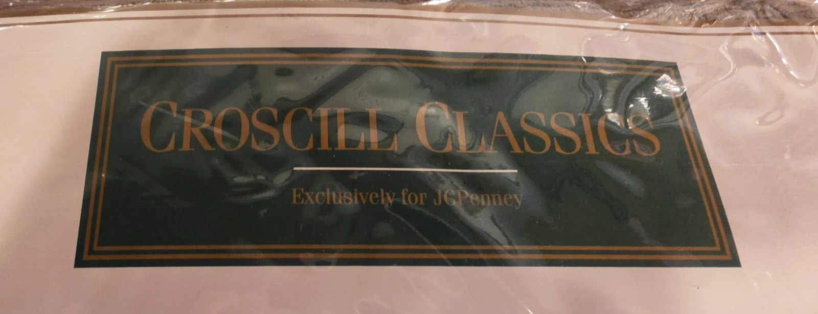NIP 4 Croscill Classics Ascot Valance 40″ x 25″ Chenille Crushed Celedon Green