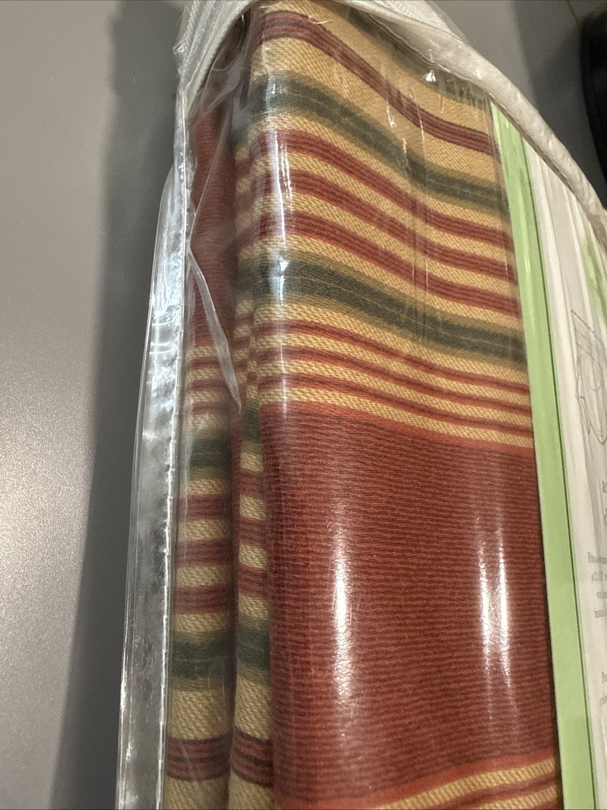 Waverly Classics Home Amanda Red Valance 79 X 16 New