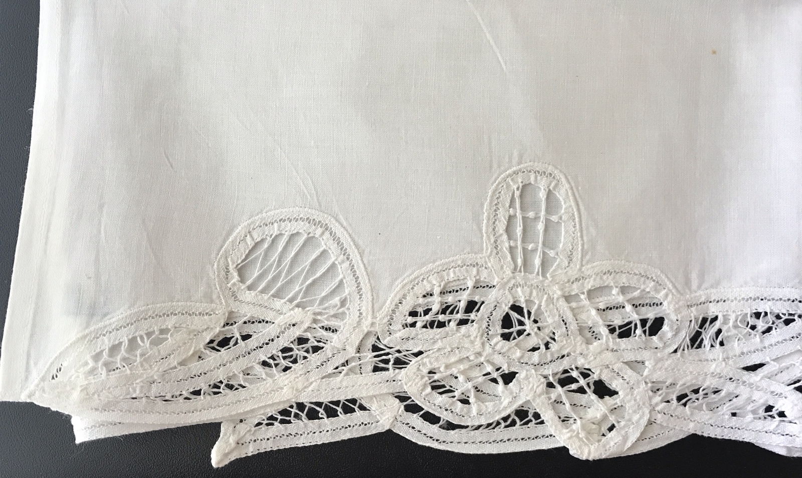 Heirlooms Vintage Battenburg Lace Valance 18 X 84