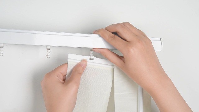 Vertical Blinds Replacement Slats 25 Pack 82.5 Inch 3.5 Inch Light Filtering