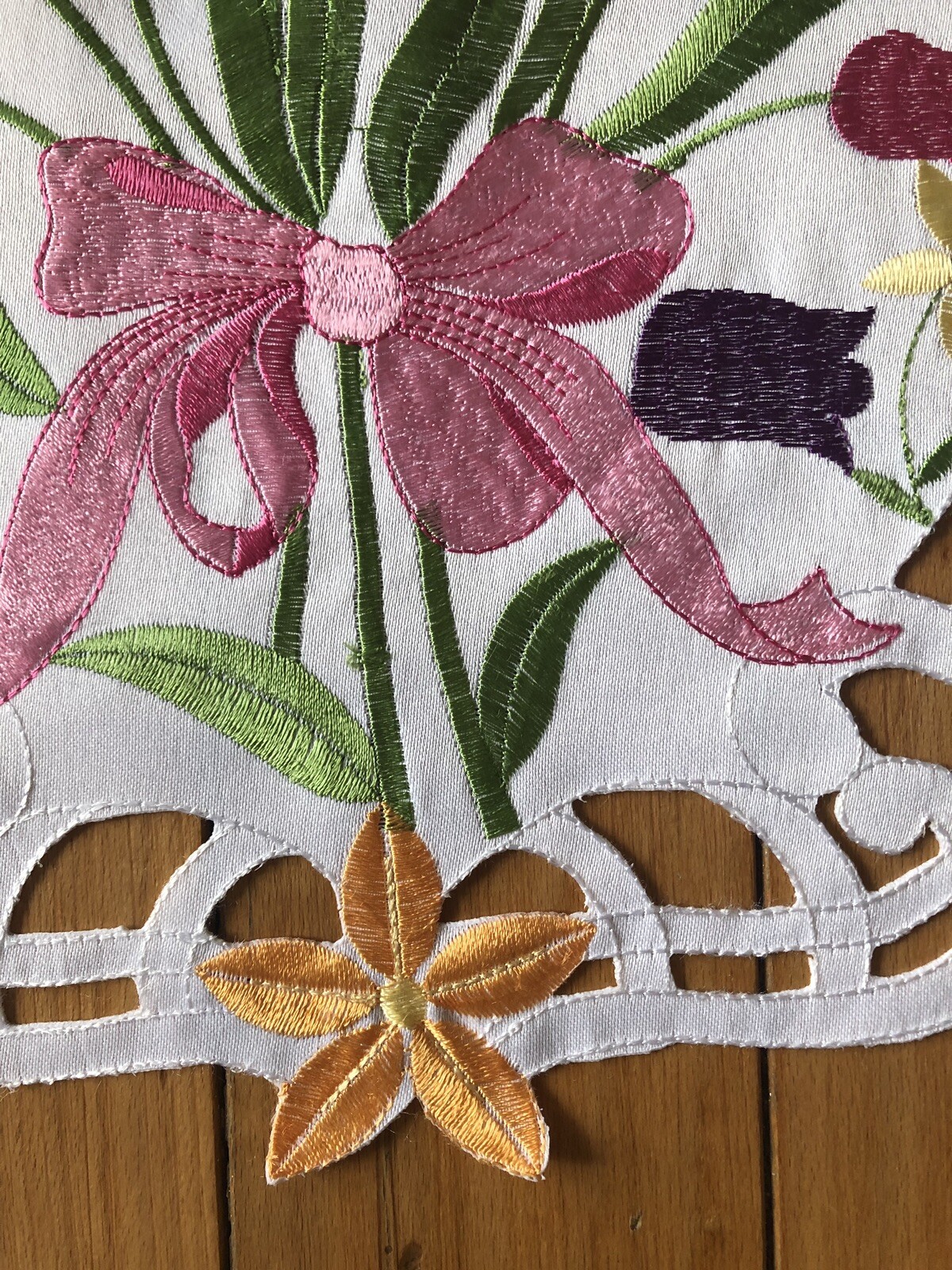 Springtime Tulip Embroidered Cutout Valance Blooms Flower Bouquet Window Valance